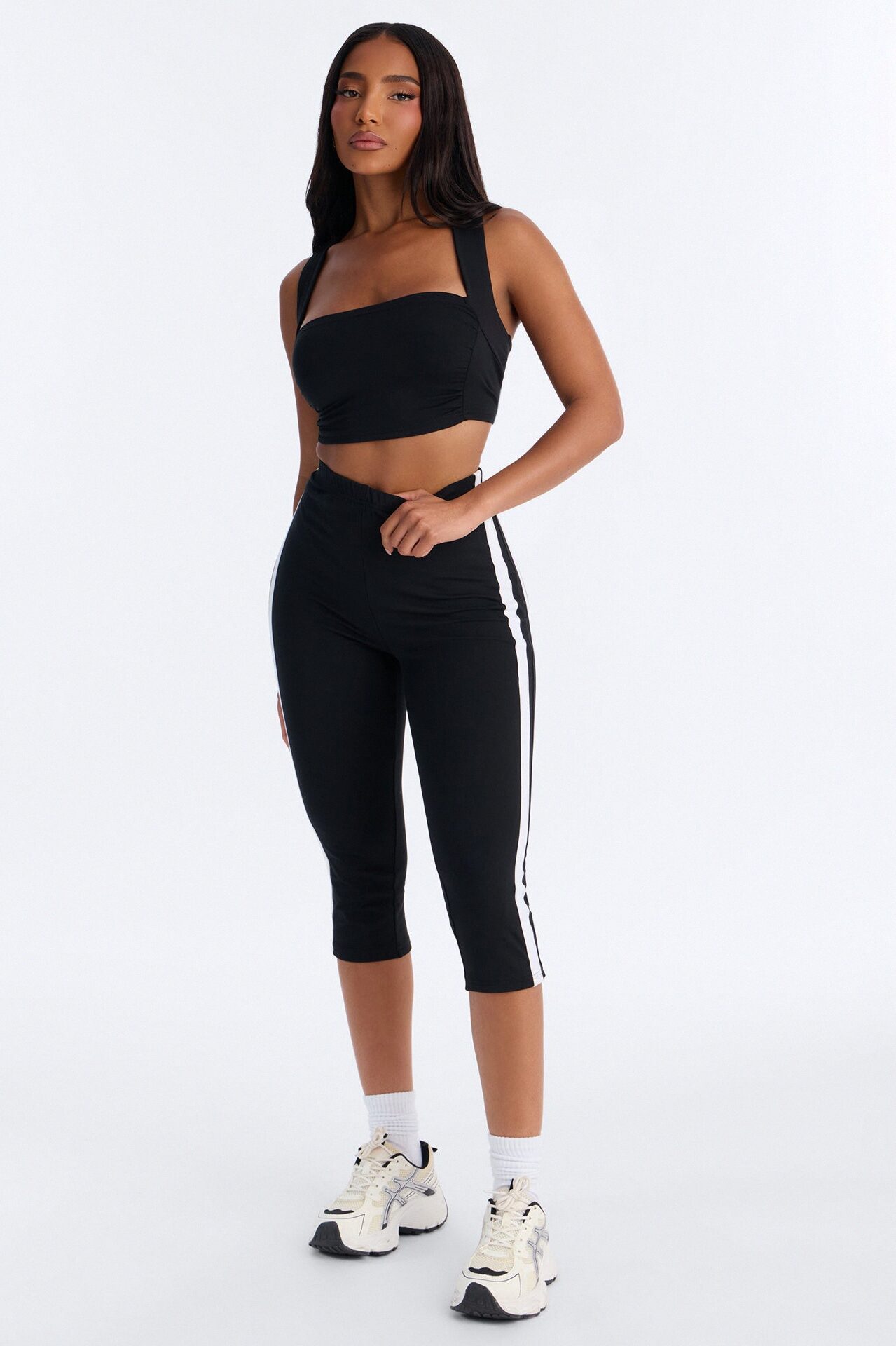 Athena Capri Set - Black/White