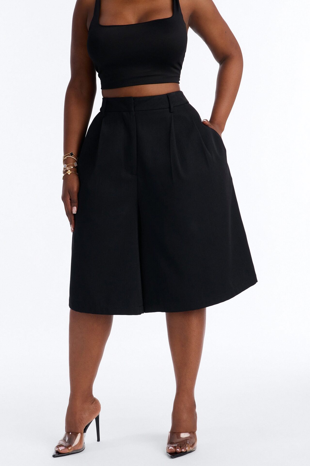 IT Girl Low Rise Bermuda Short - Black