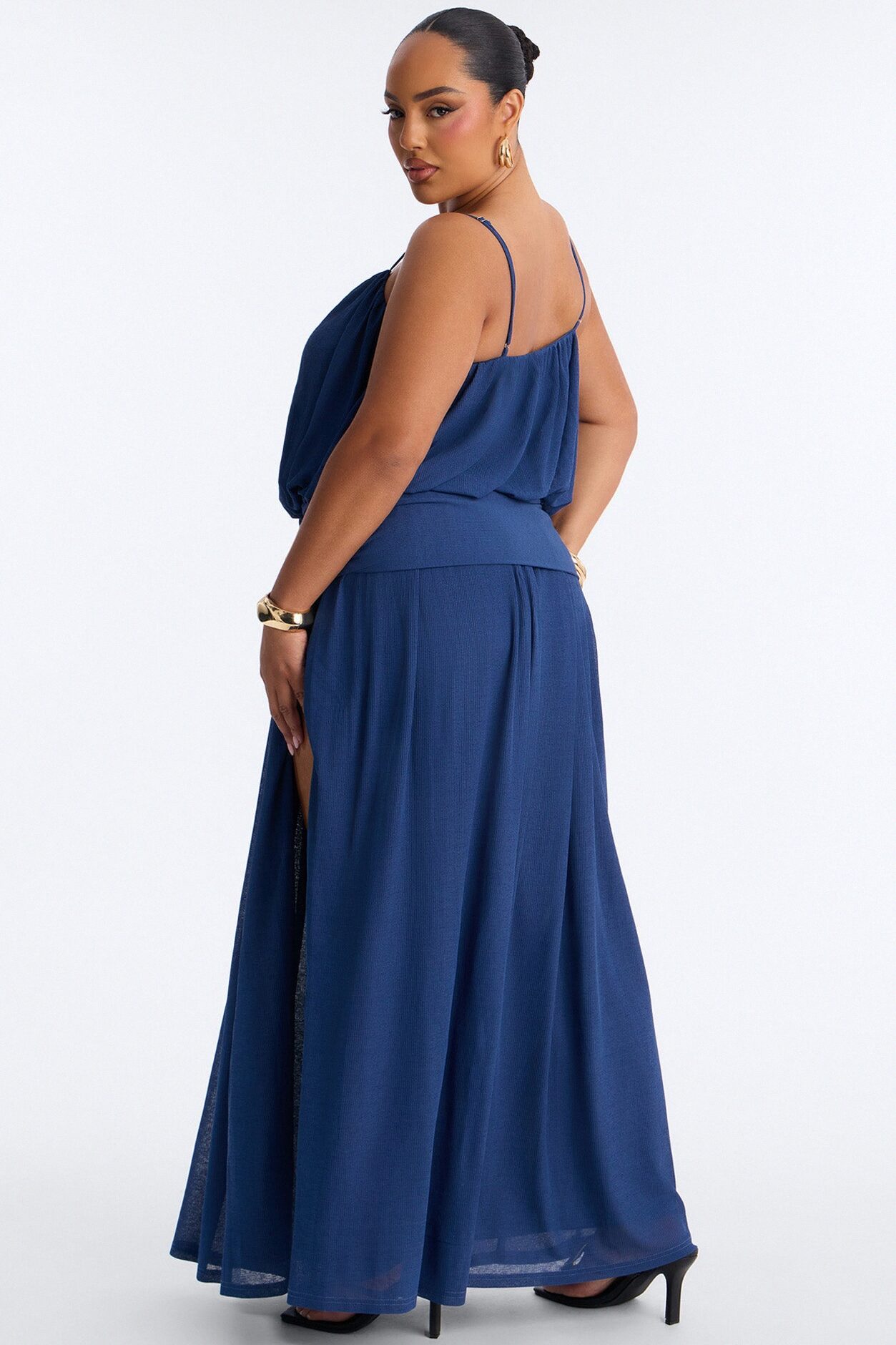 Quiet Confidence Flowy Maxi Dress - Navy