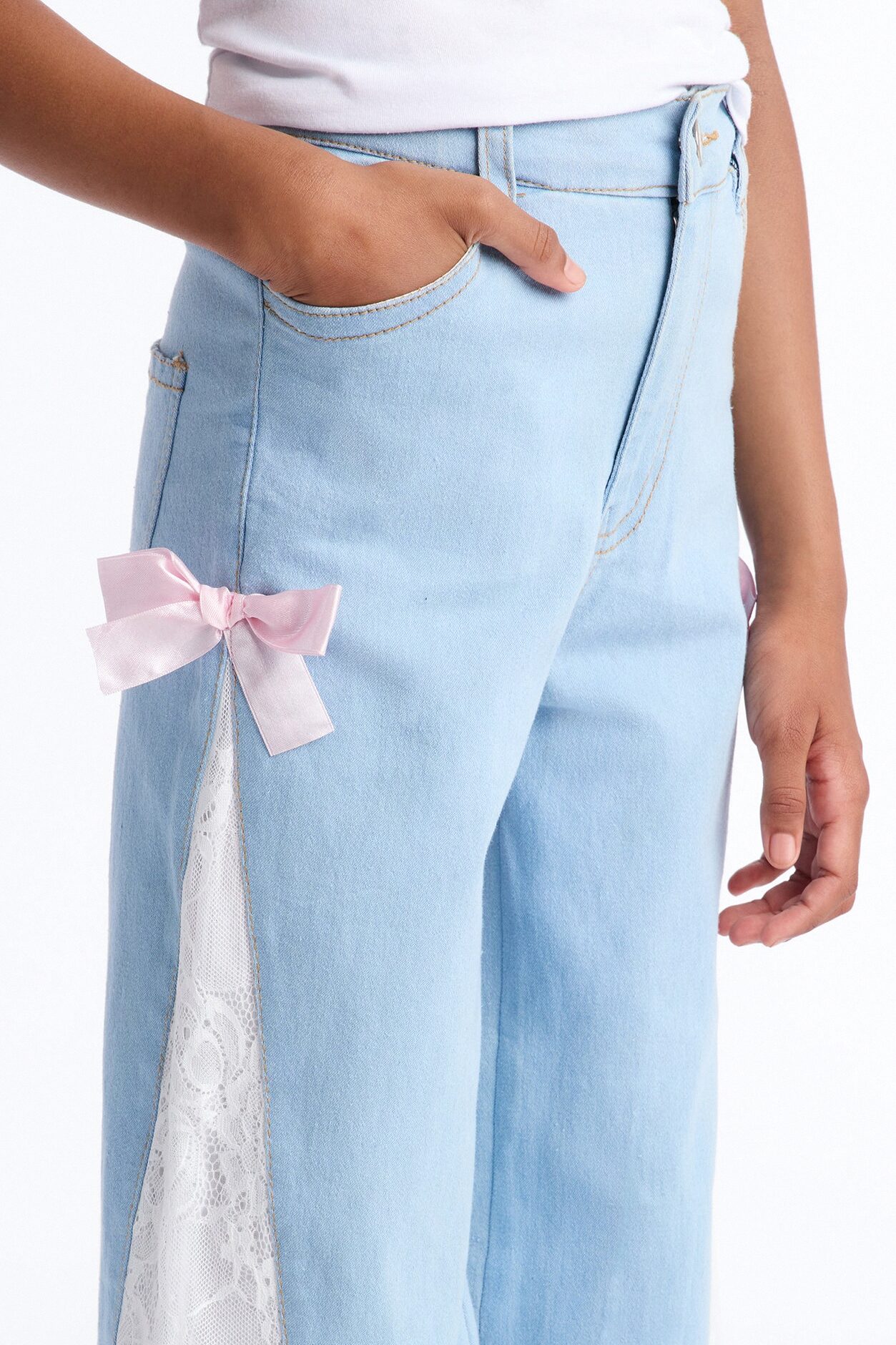 Mini She's Elegant Wide Leg Jeans - Light Wash