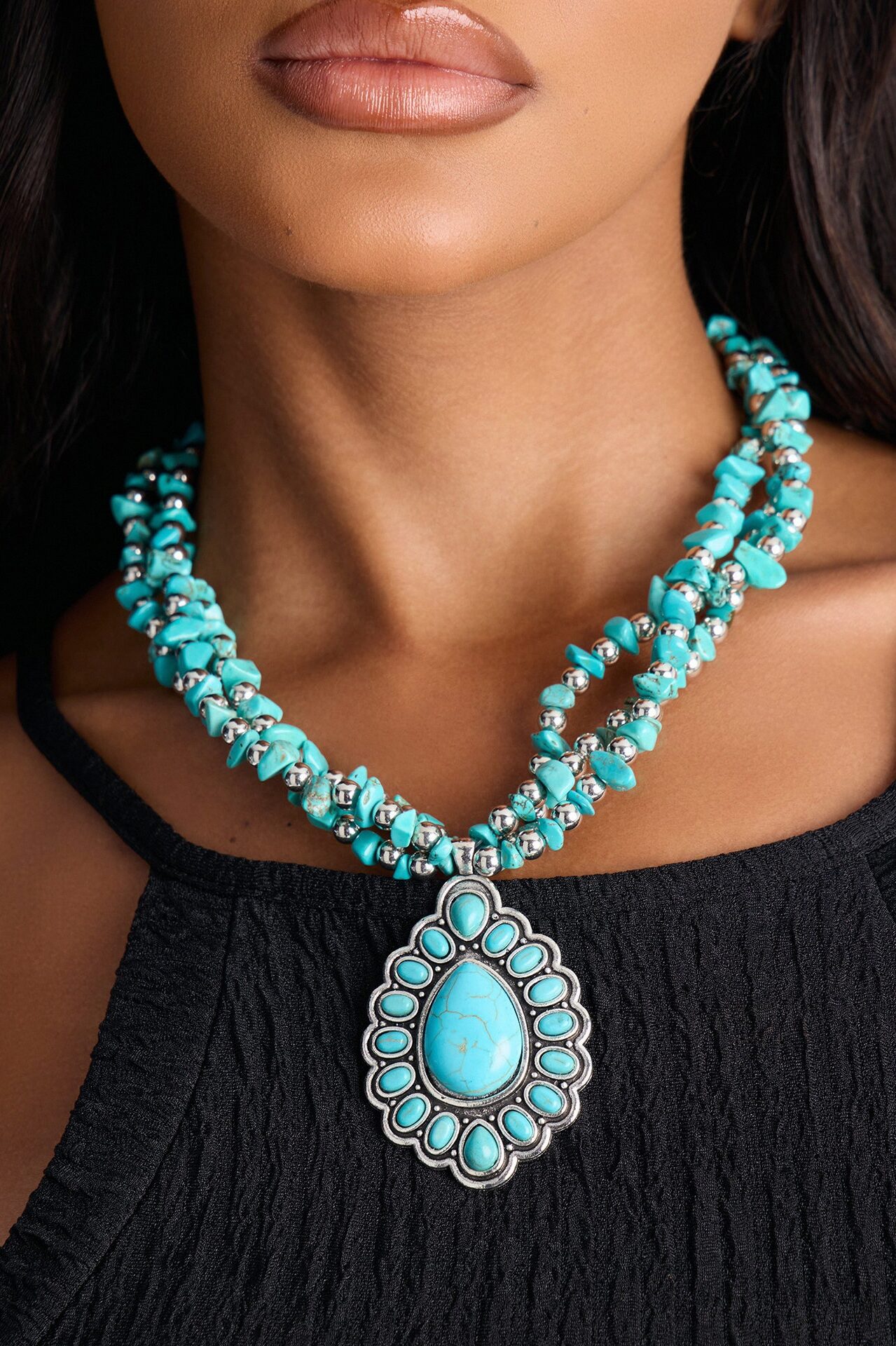 Country Girl Charm Jeweled Necklace - Turquoise