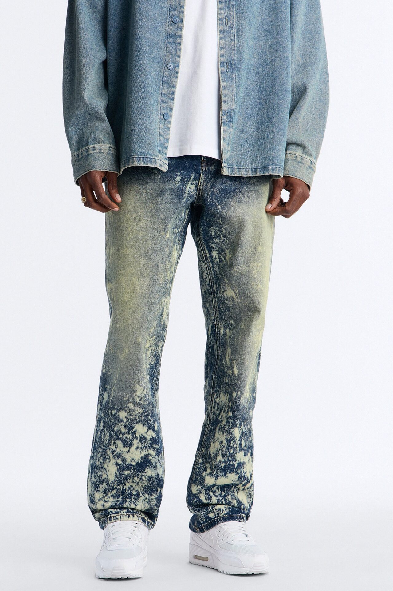 Timeless Bleach Washed Straight Jeans - Dark Wash