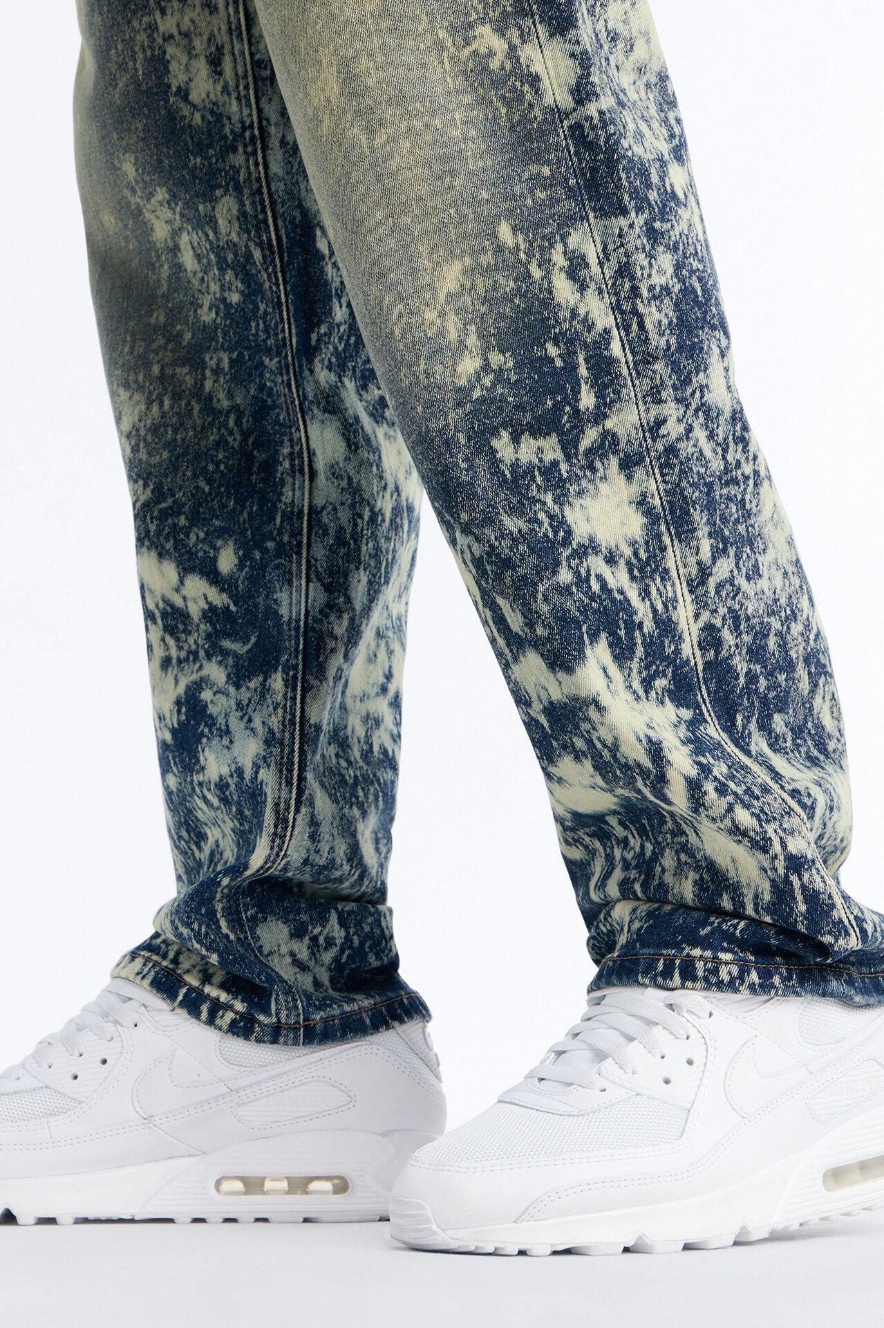 Timeless Bleach Washed Straight Jeans - Dark Wash