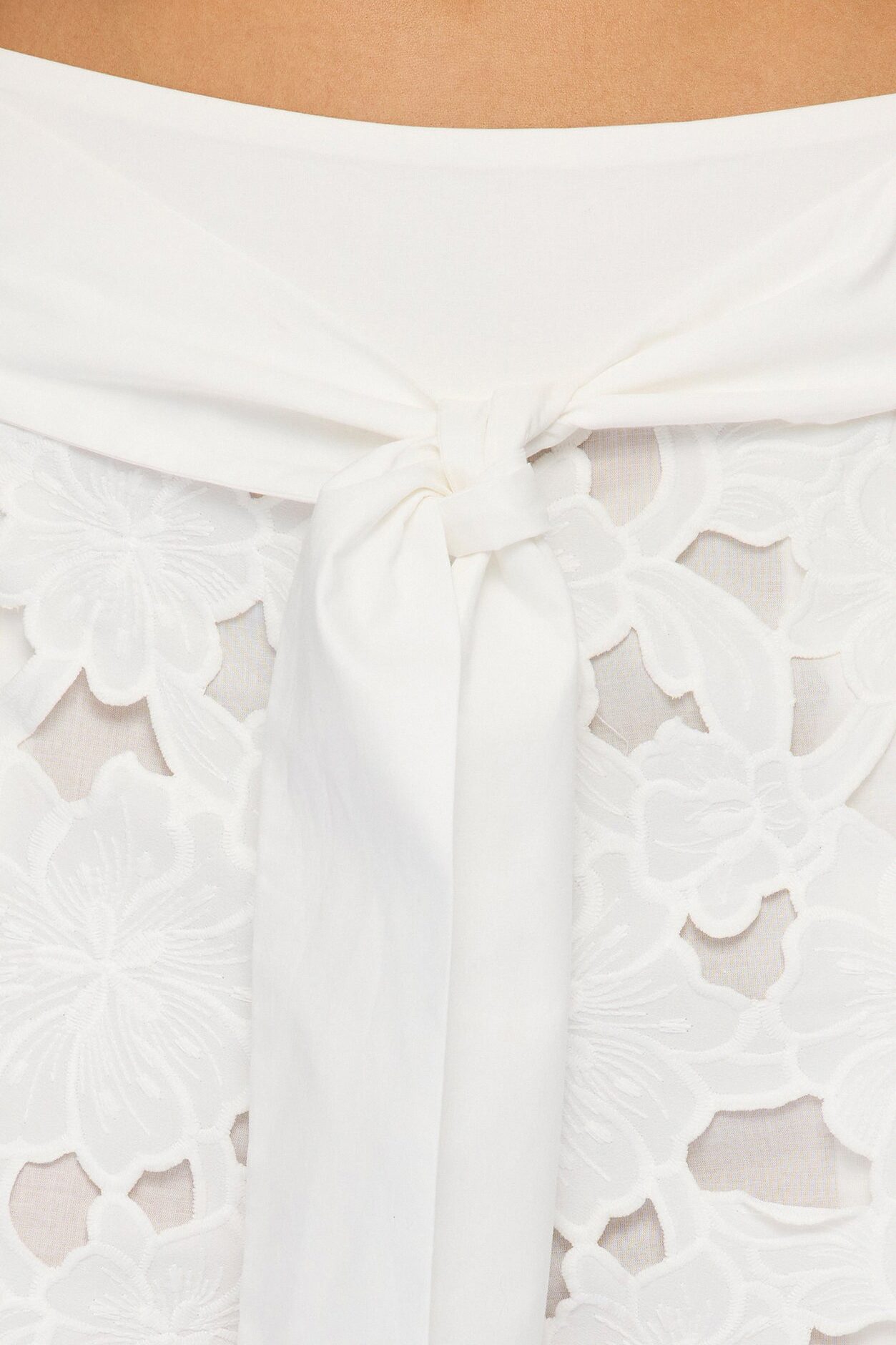 Kierra Wide Leg Embroidered Pant - White