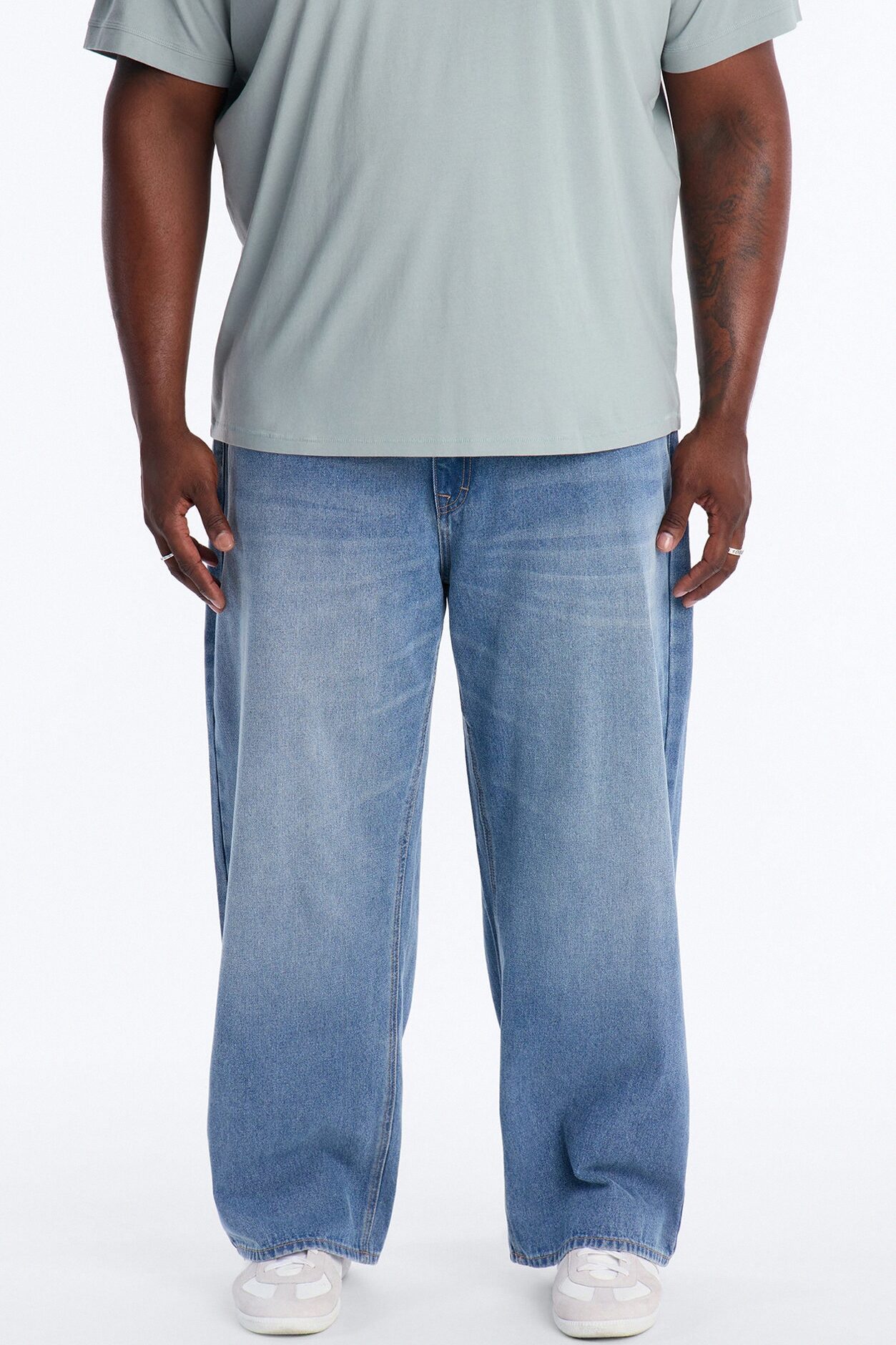 Essential Baggy Rigid Jean - Medium Blue Wash