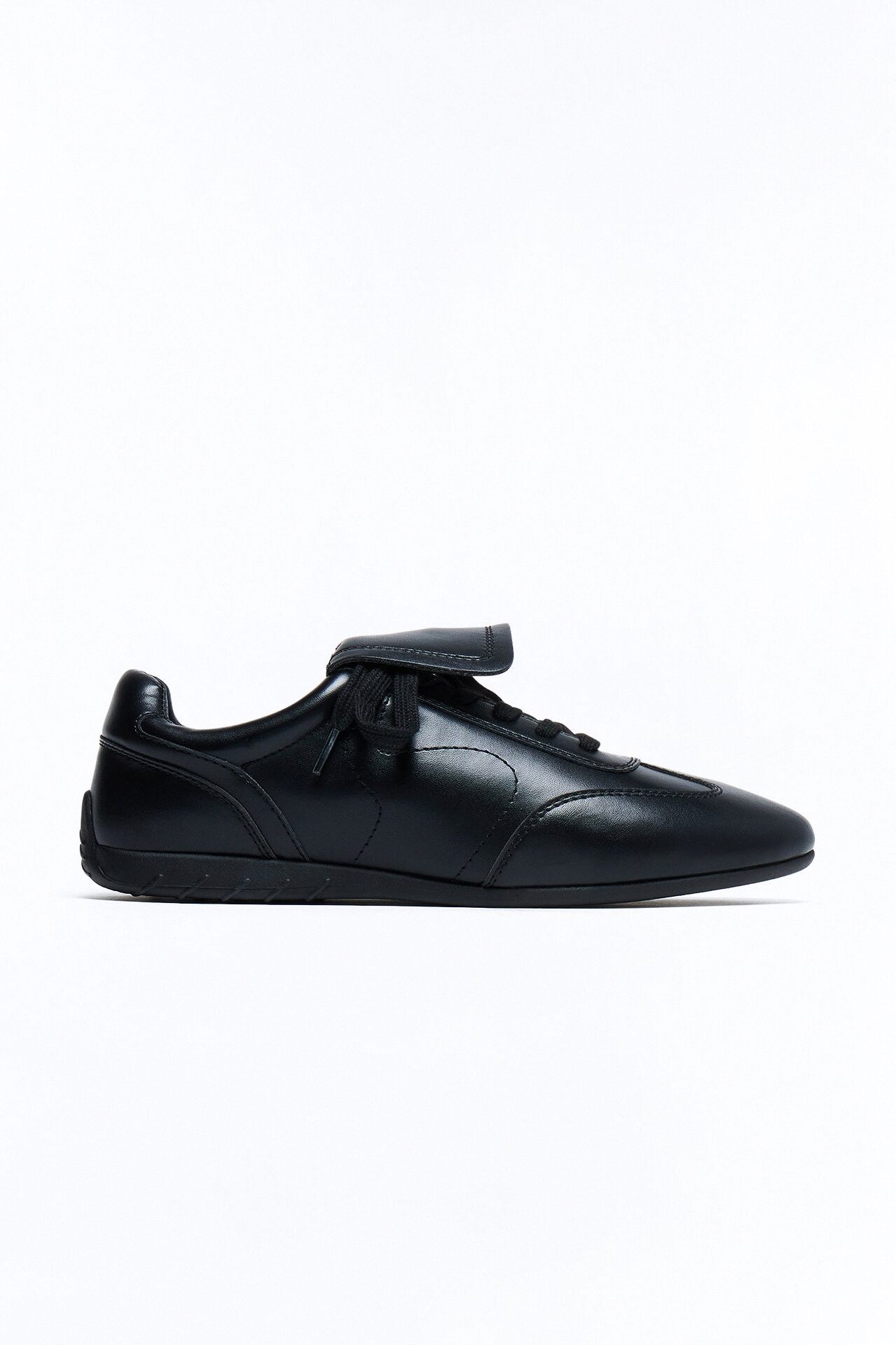 Retro Faux Leather Slim Lace Up Sneaker - Black