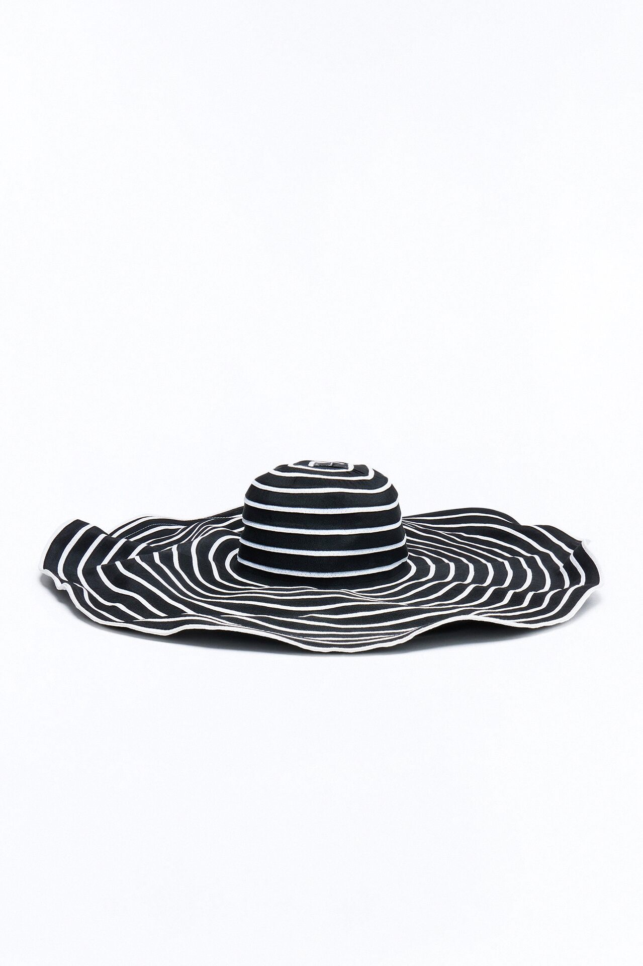 Drama On The Beach Sun Hat - Black/White