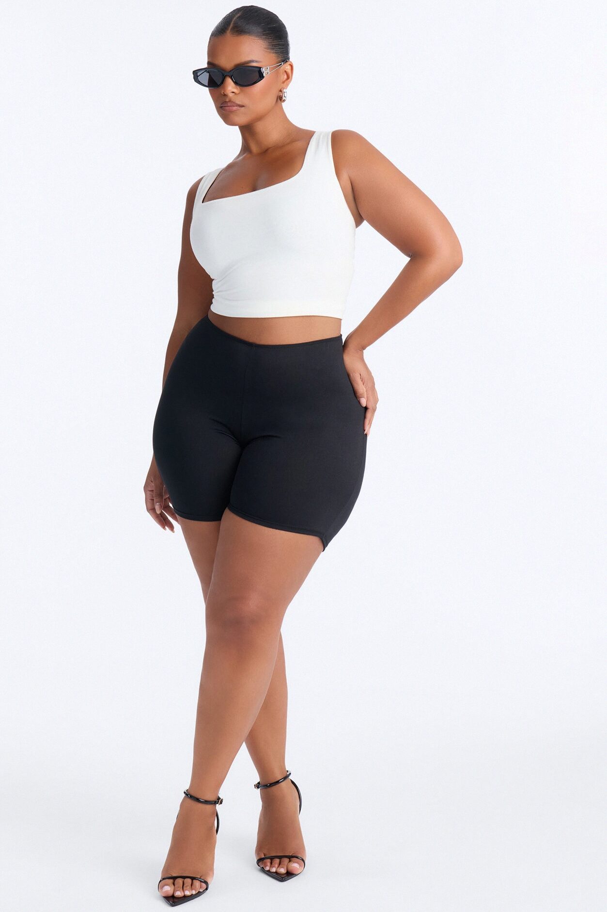 Feeling Cheeky Mid Rise Ruched Butt Biker Short 6″ - Black