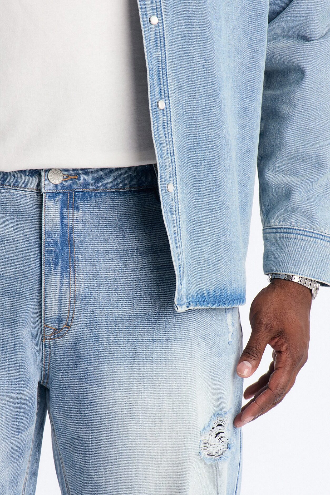 Essential Destroyed Straight Rigid Jean - Light Blue Wash