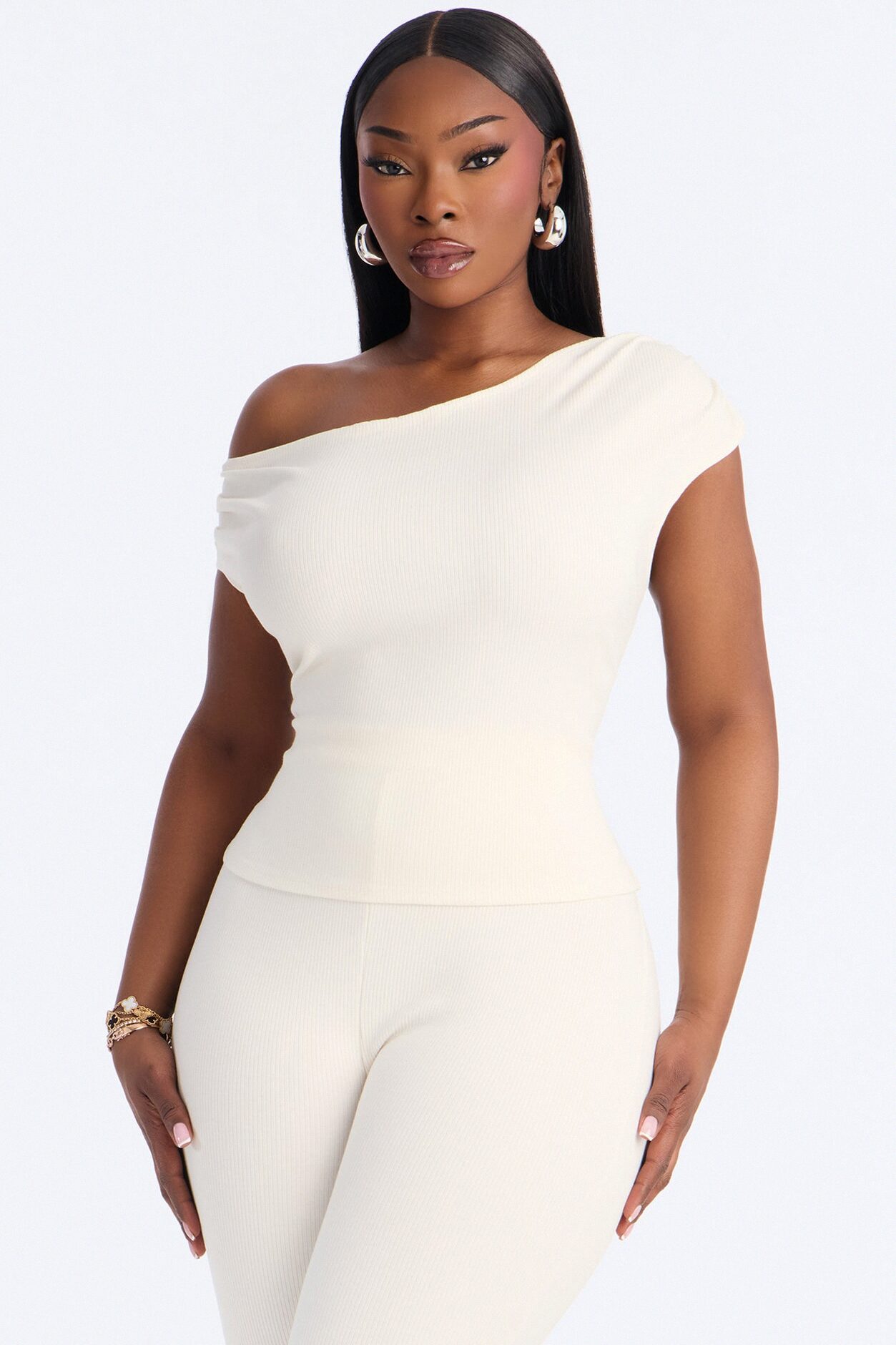 Ariella Off Shoulder Snatched Capri Set - Off White