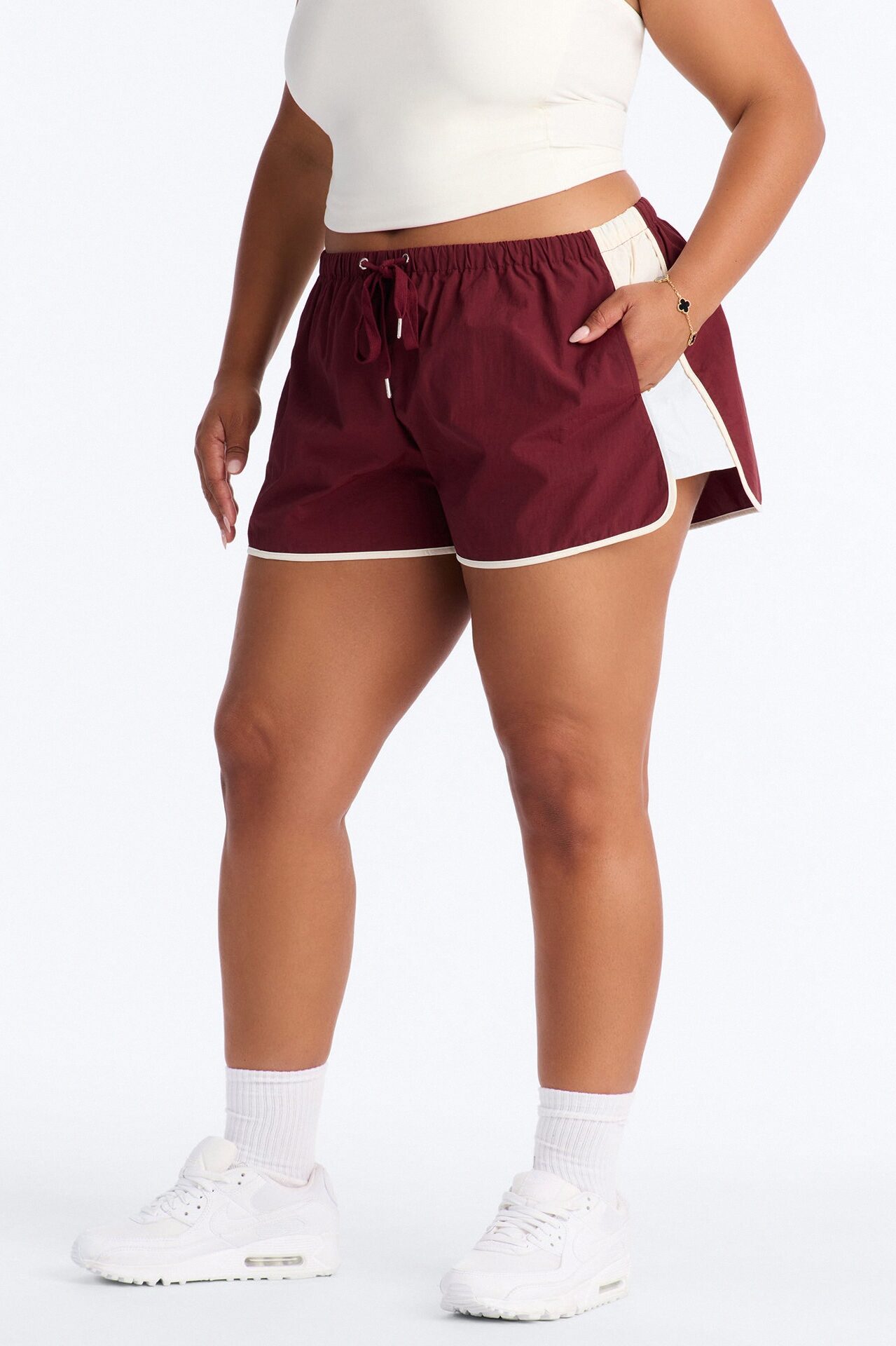 Extra Mile Color Block Windbreaker Short - Burgundy