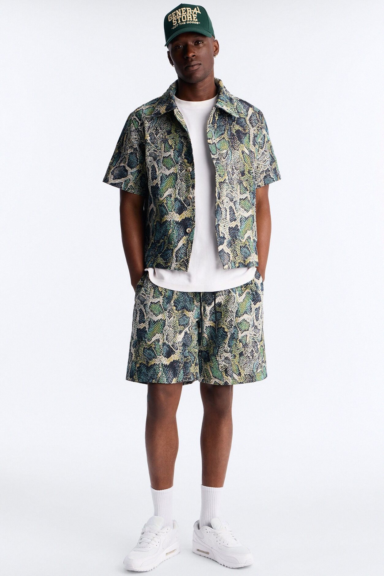 Relaxed Anaconda Club Short - Green/combo