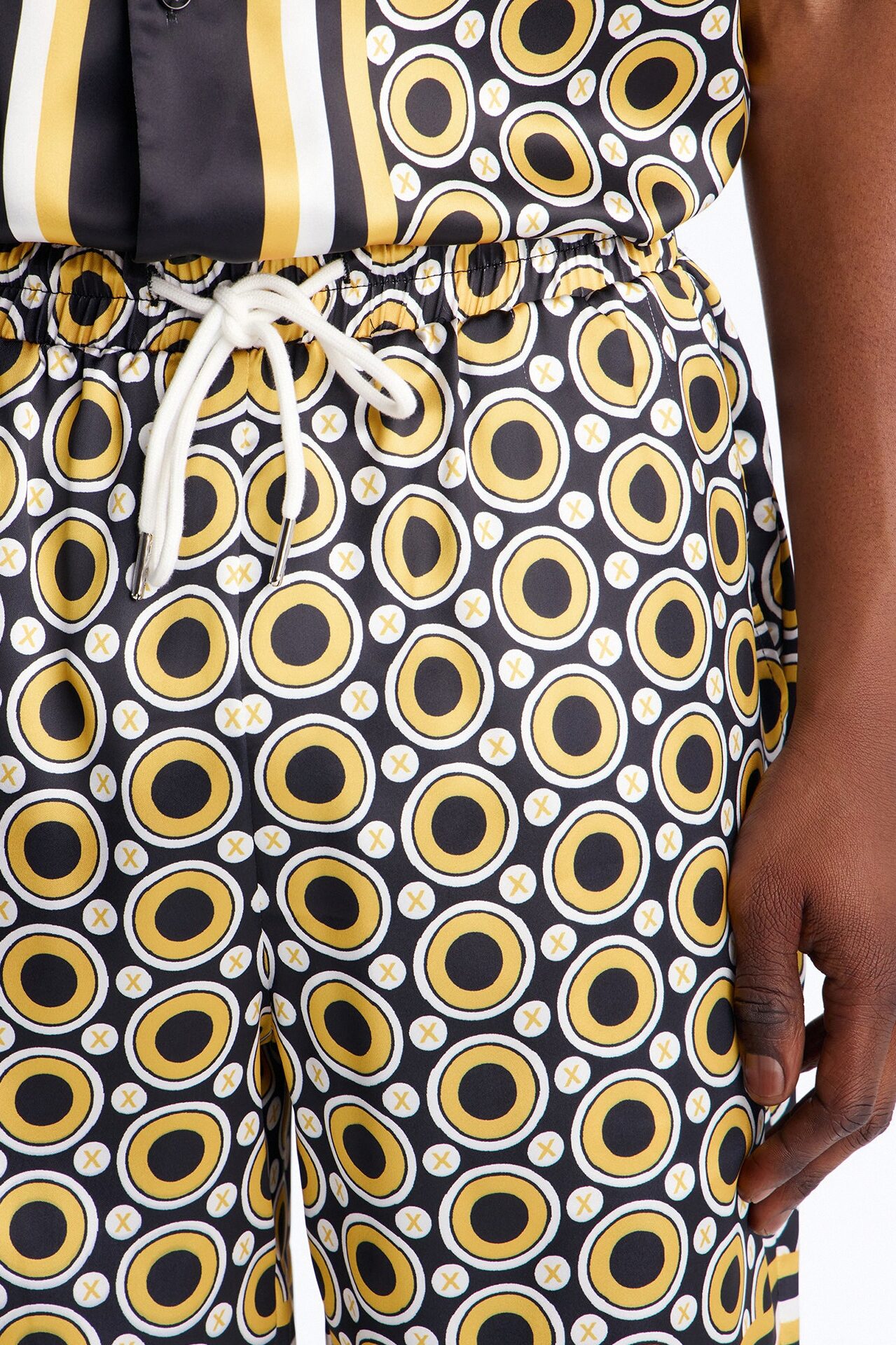 Relaxed Coded Luxe Short - Yellow/combo