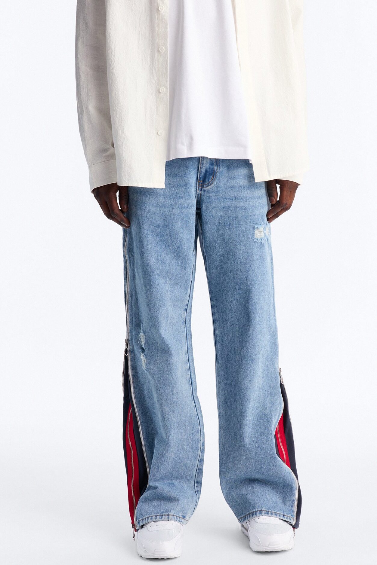 Straight Off Track Terry Zip Jean - Light Wash