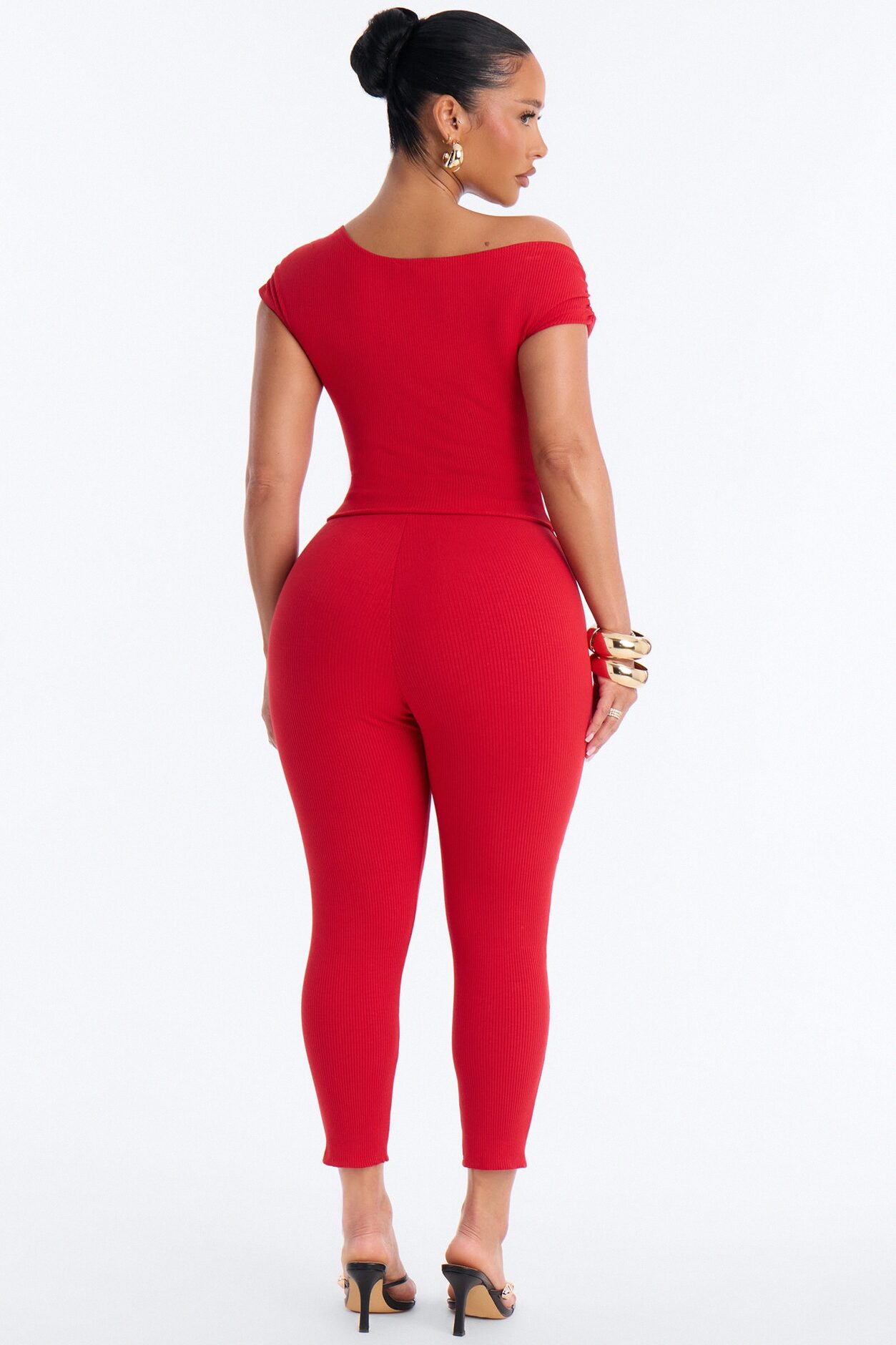 Ariella Off Shoulder Snatched Capri Set - Red