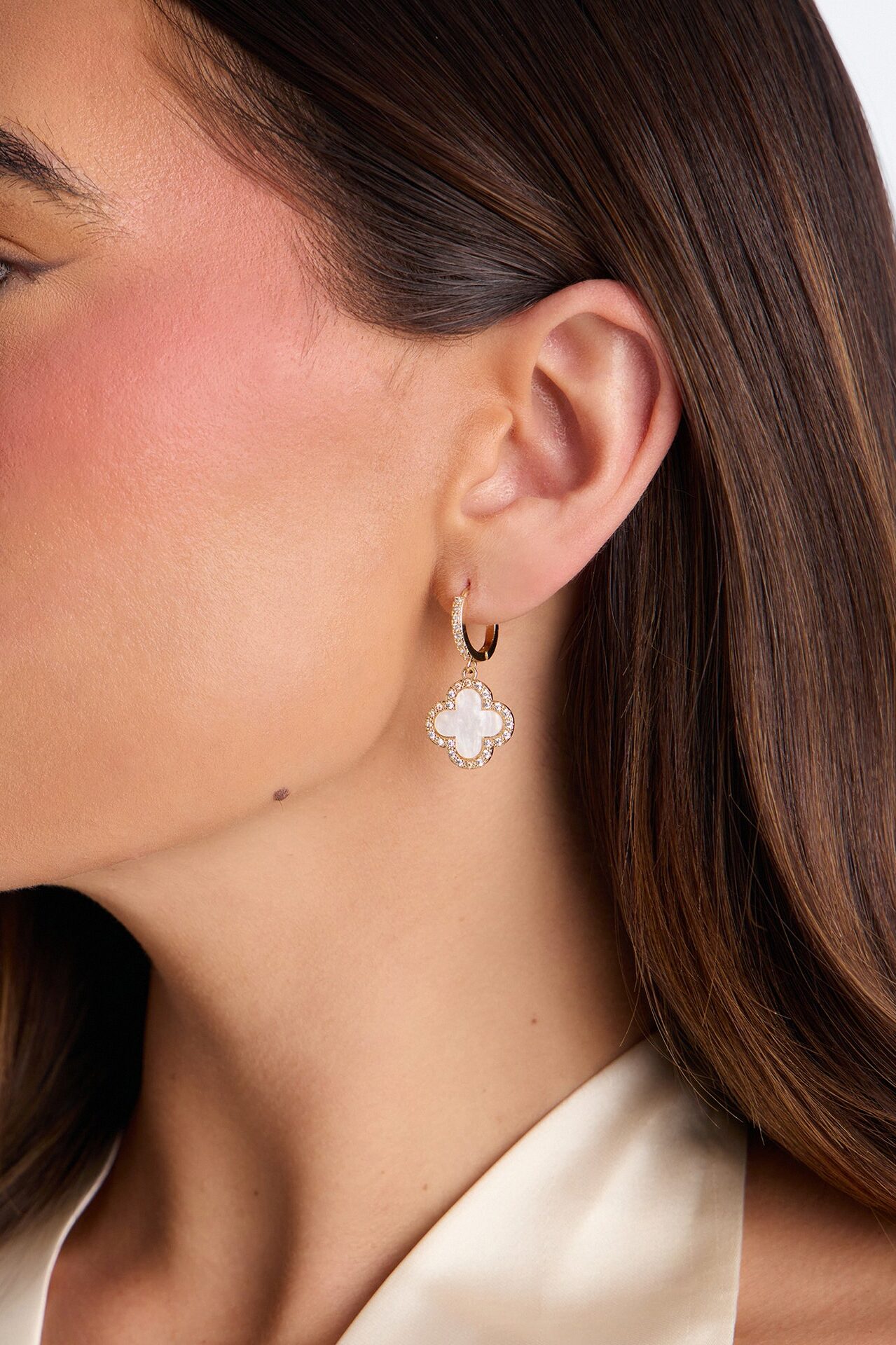 Luckiest Me Drop Earrings - White/Gold