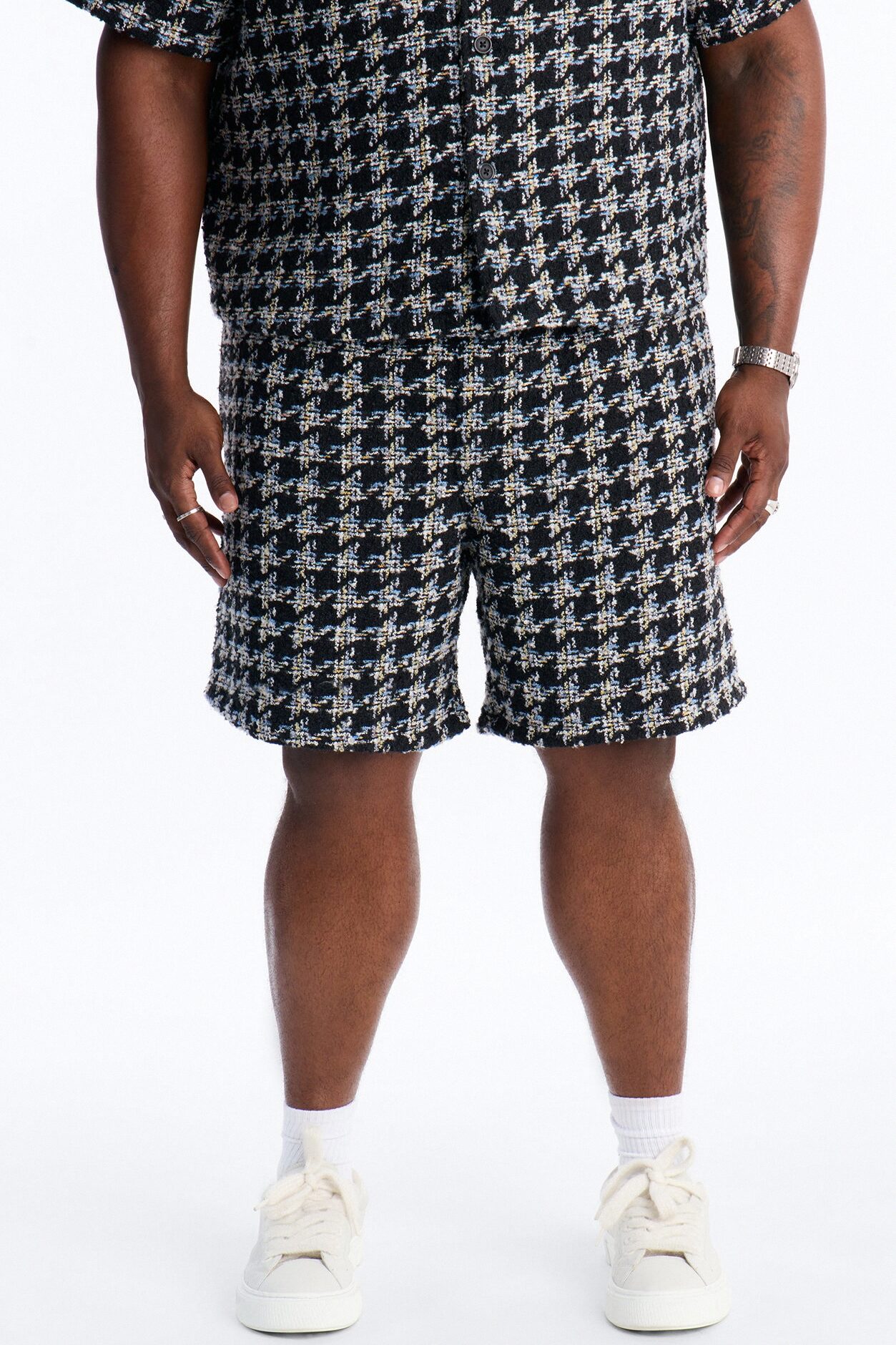 Relaxed Textured Boucle Houndstooth Short - Black
