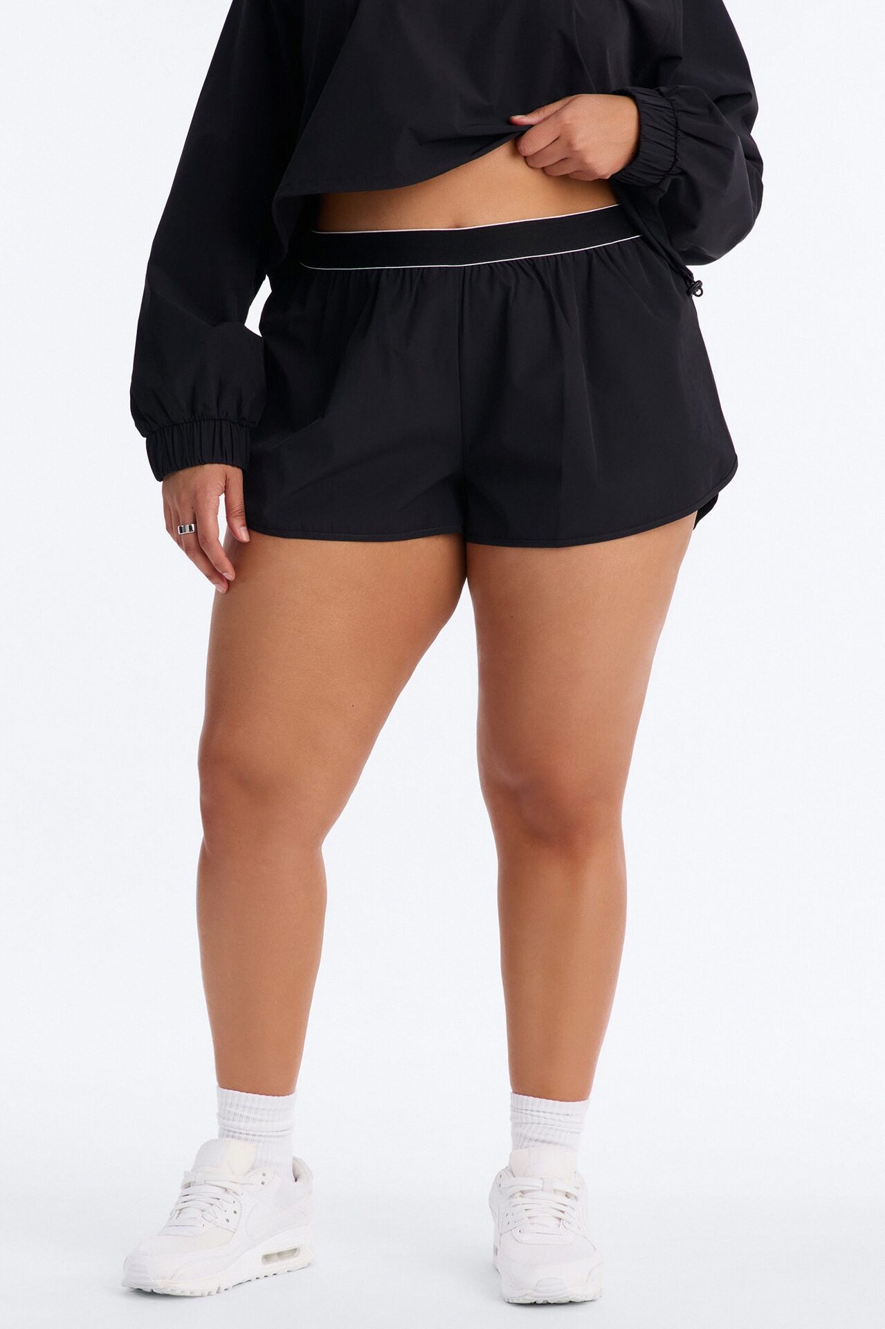 Alora Windbreaker Lounge Short - Black