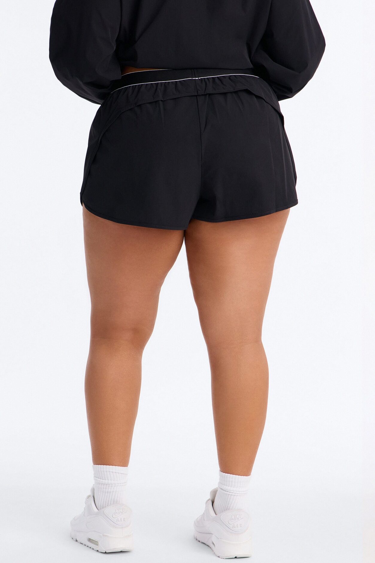 Alora Windbreaker Lounge Short - Black