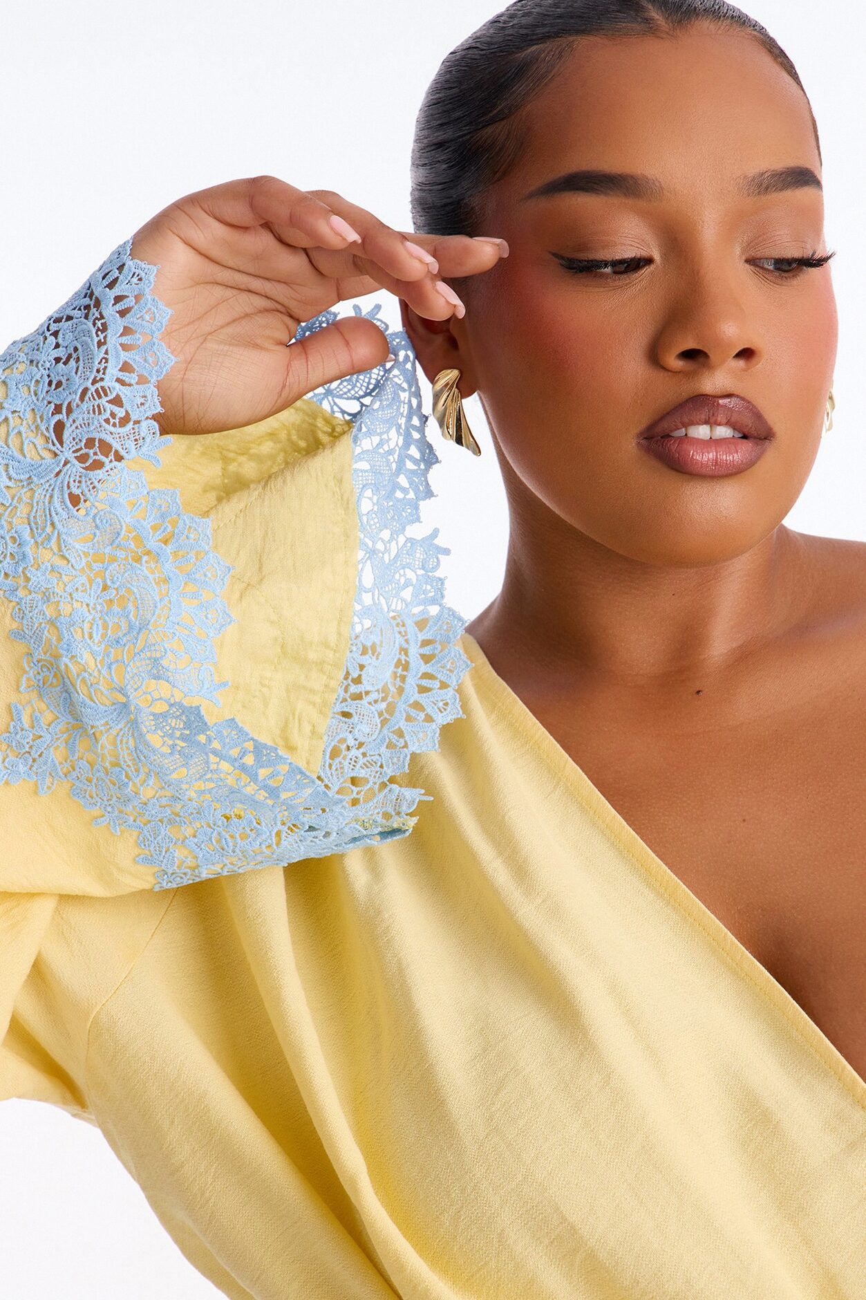 Cherie Lace Trim Tie Waist Romper - Butter Yellow