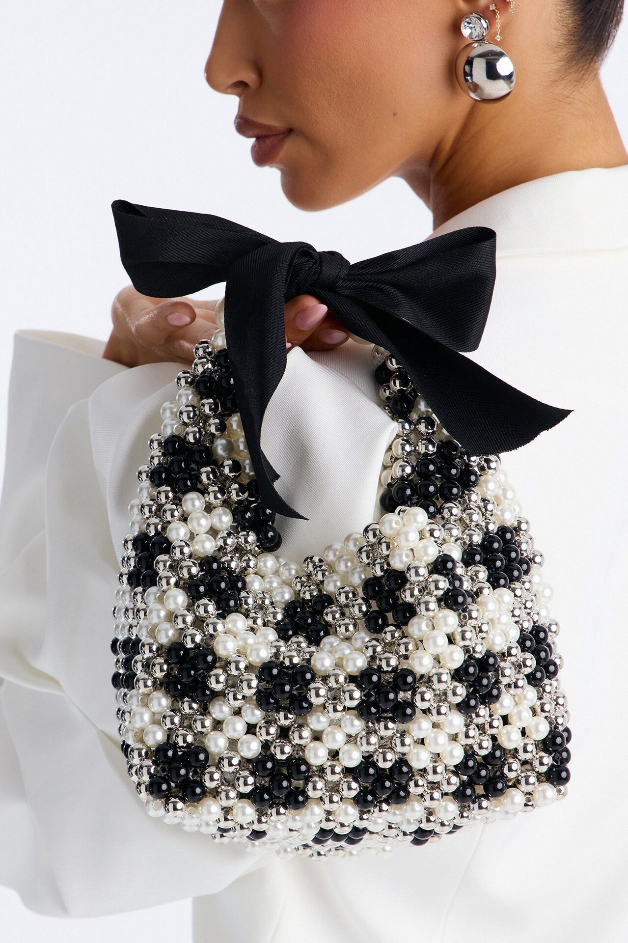 Queen's Gambit Beaded Crossbody Handbag - Black/White