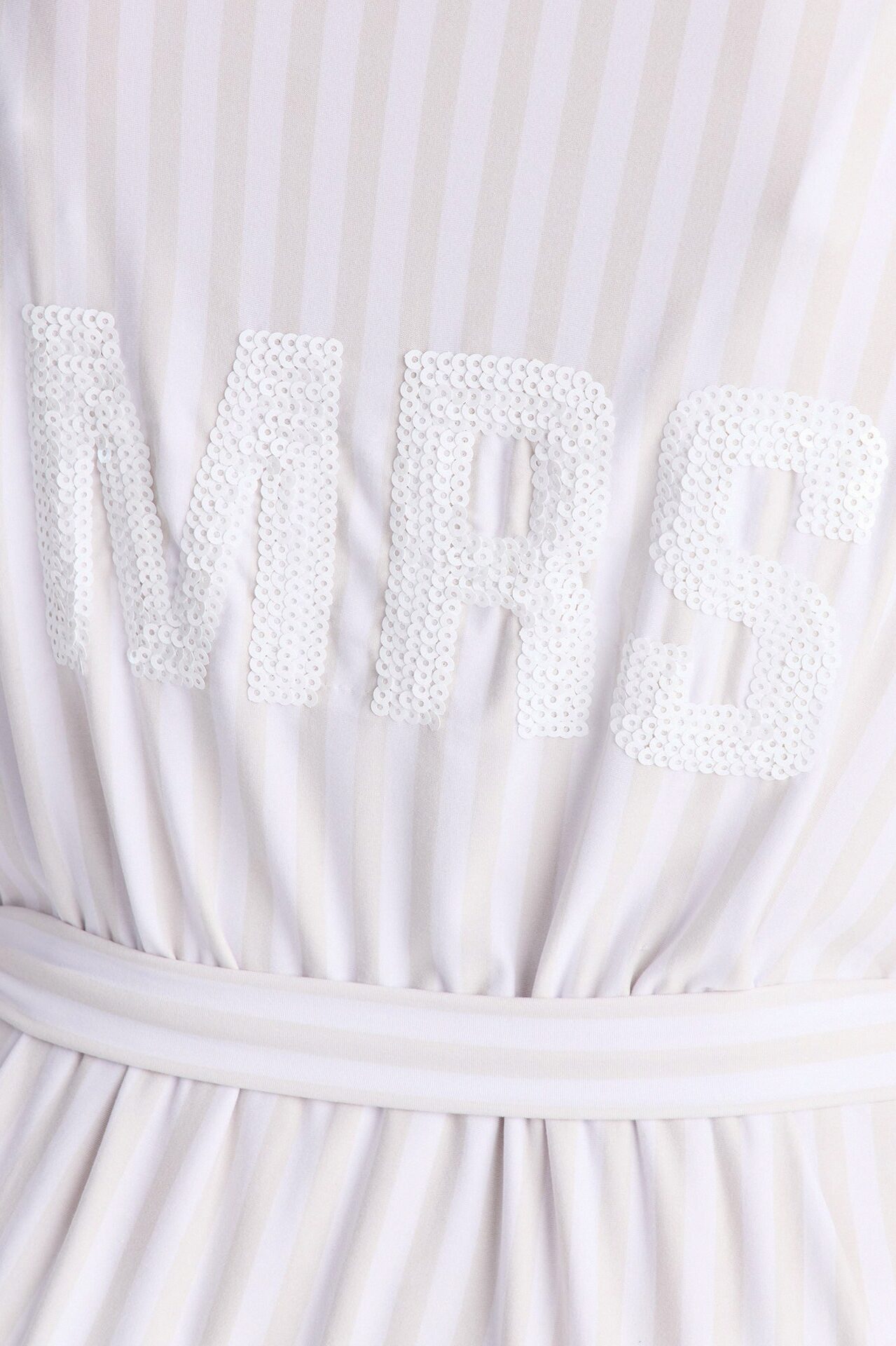 Mrs. Robe - White