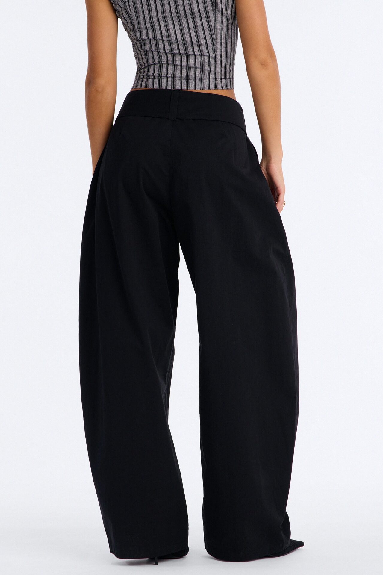 Santee Barrel Belted Pant - Black