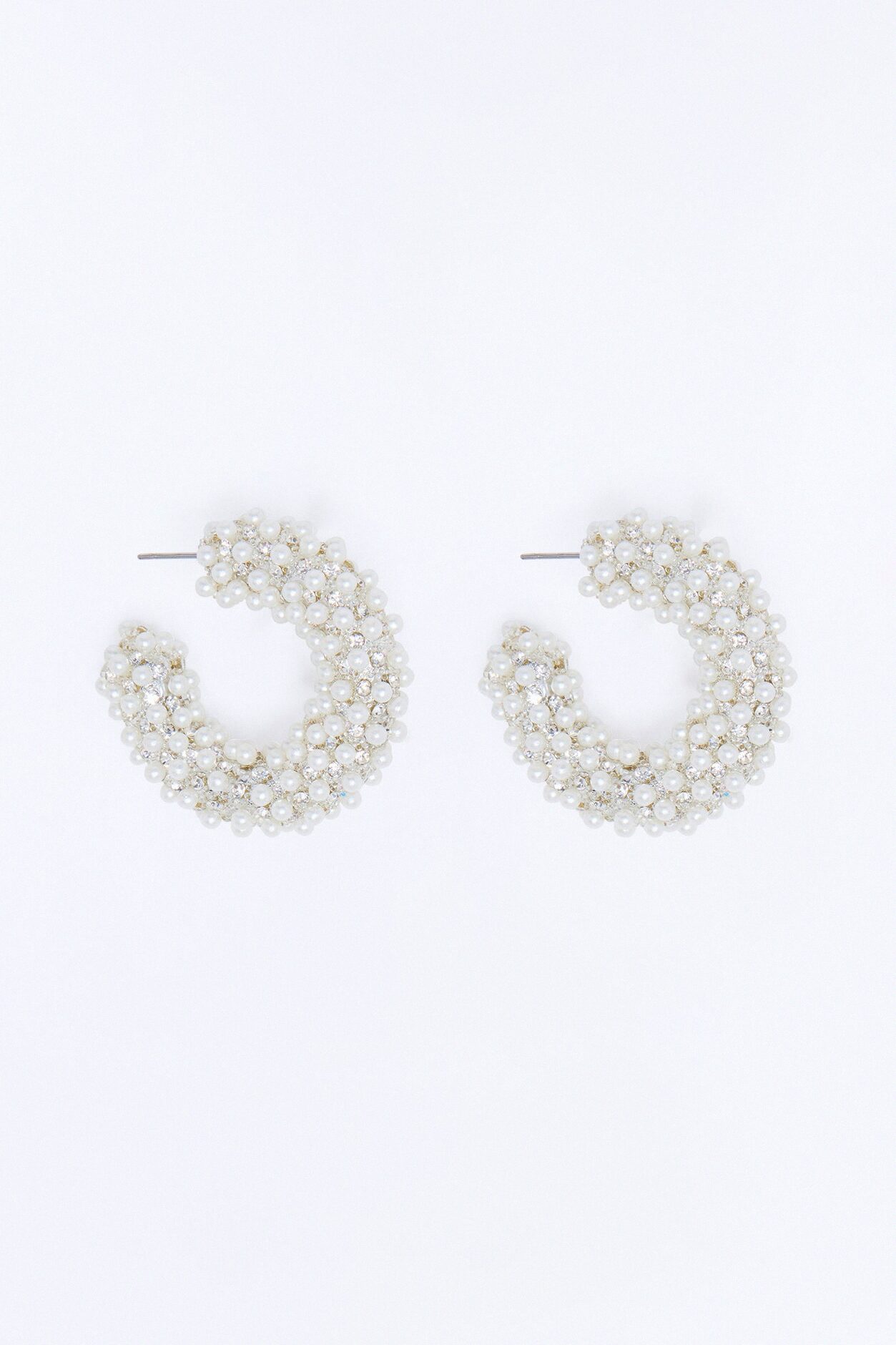 Perfectly Chic Hoop Earrings - White/Silver