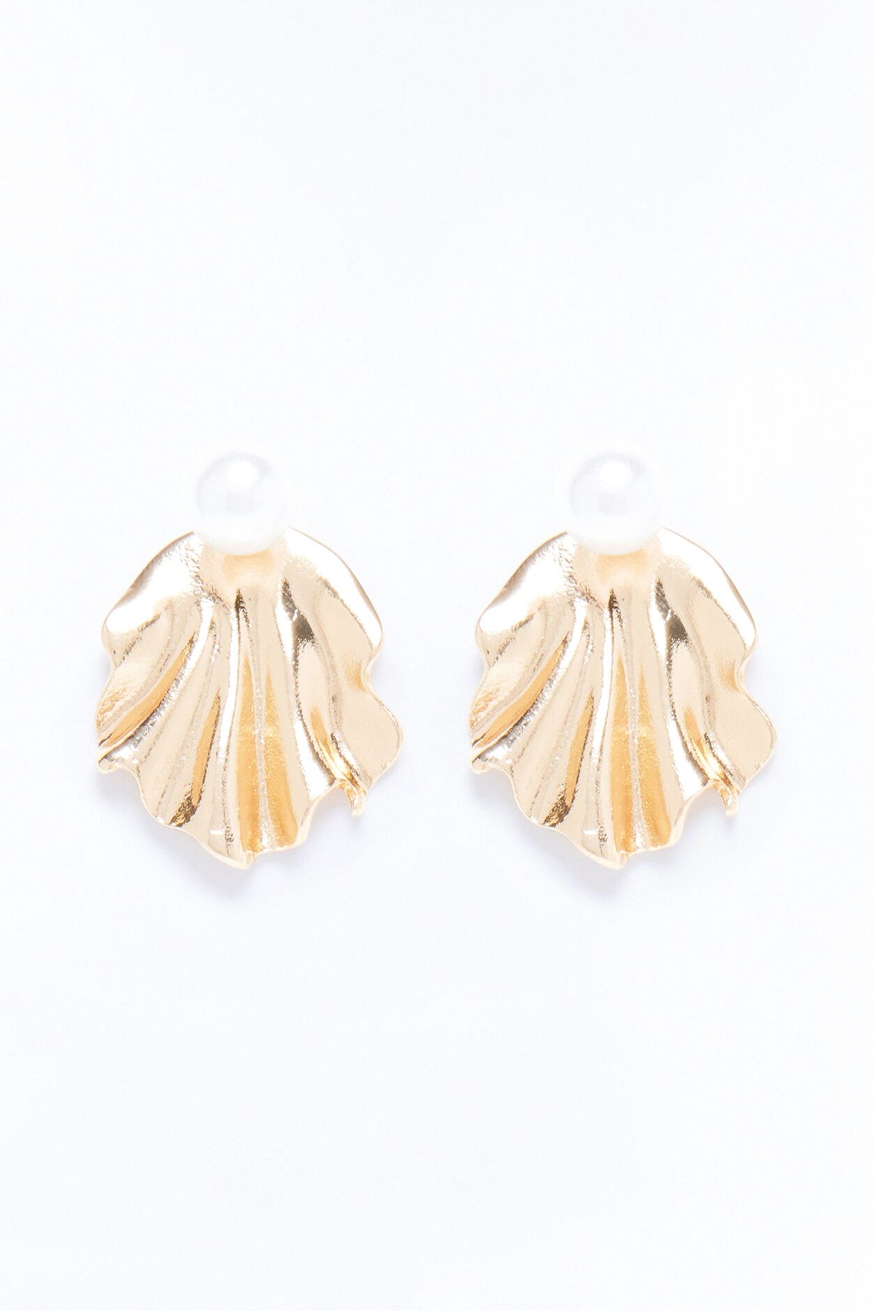 Ocean's Pearl Earrings - Gold