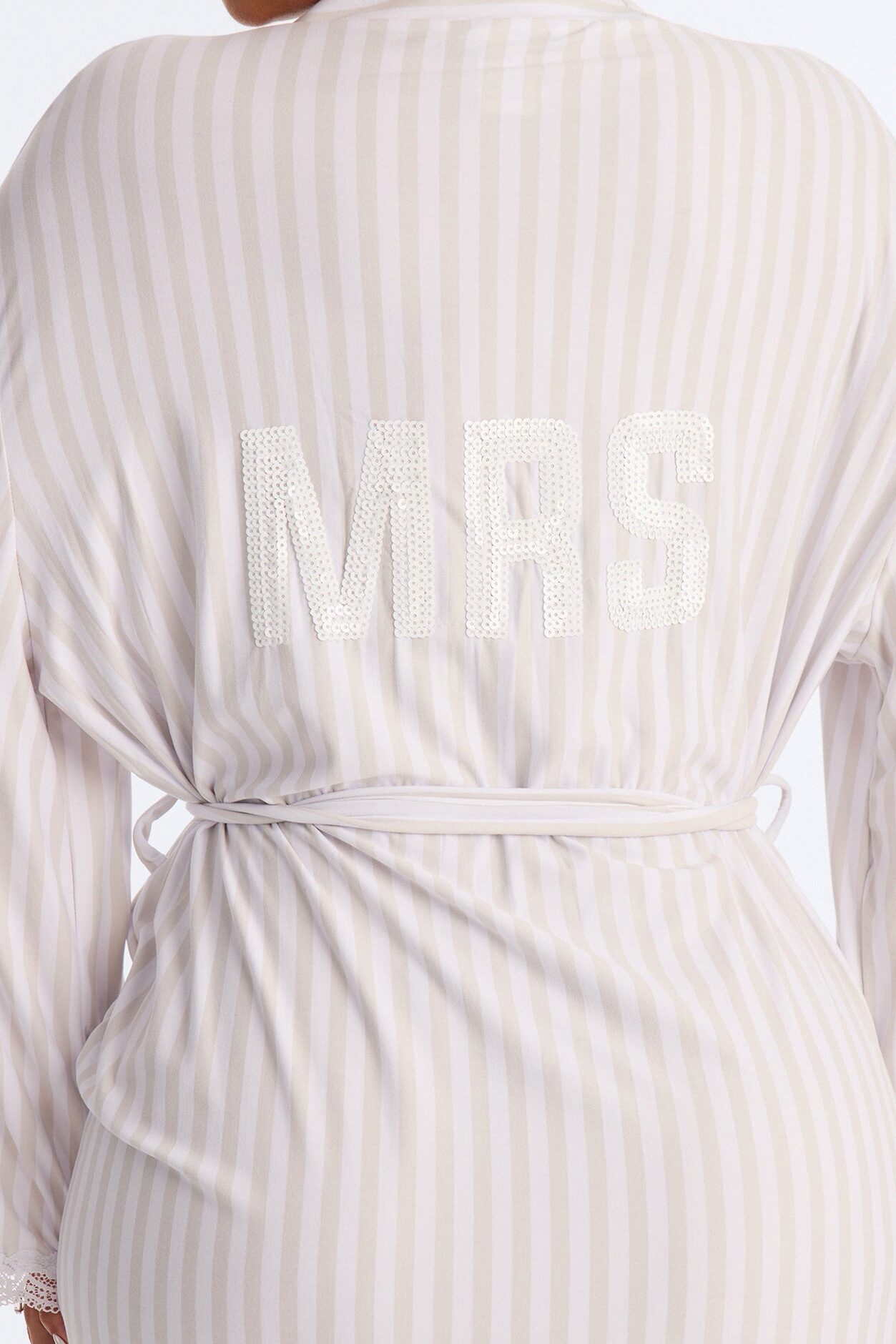 Mrs. Robe - White