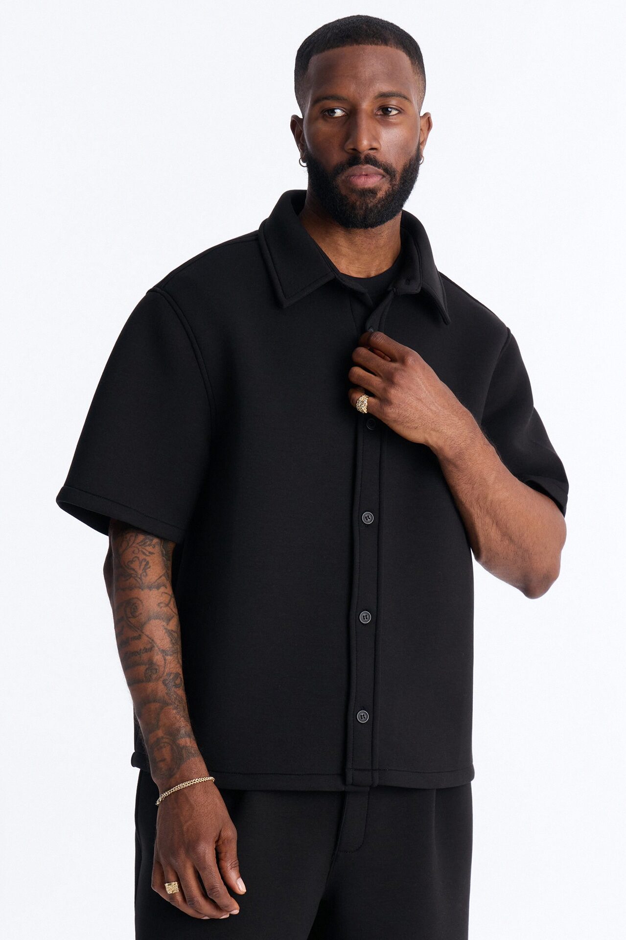 Relaxed Arclight Interlock Short Sleeve Shirt - Black