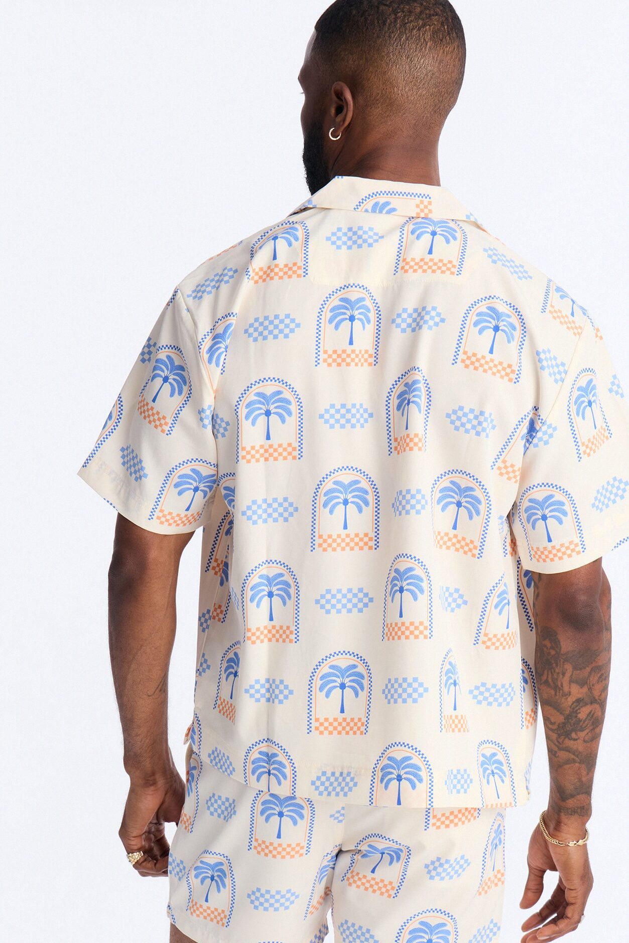 Coastal Palm Grid Cuban Collar Button Up Shirt - White/Blue