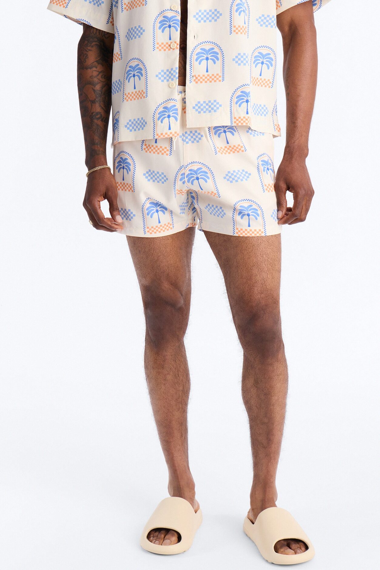 Coastal Palm Grid Swim Trunk 4″ - White/Blue