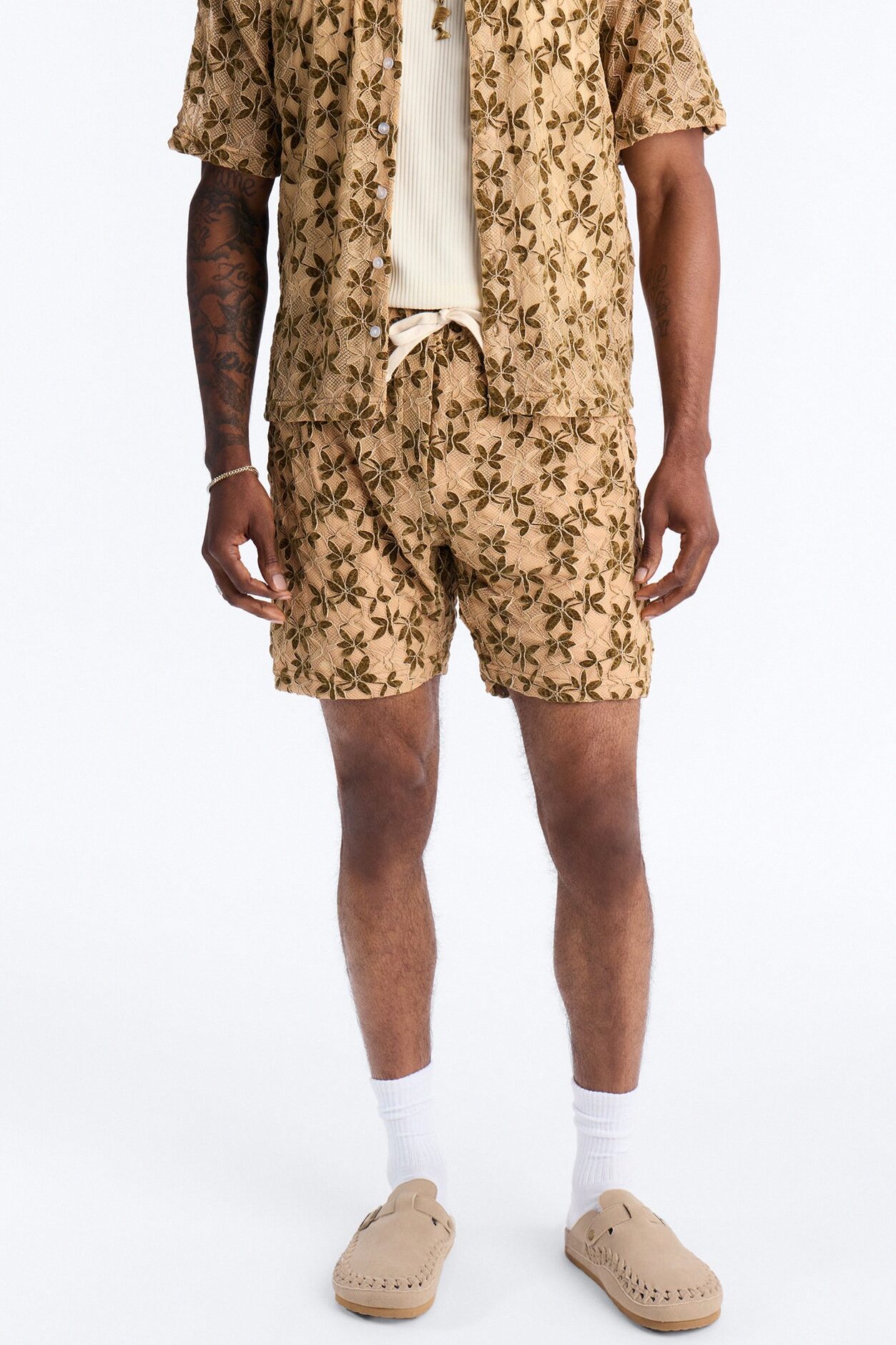 Cabo Canopy Relaxed Short - Tan/Multi