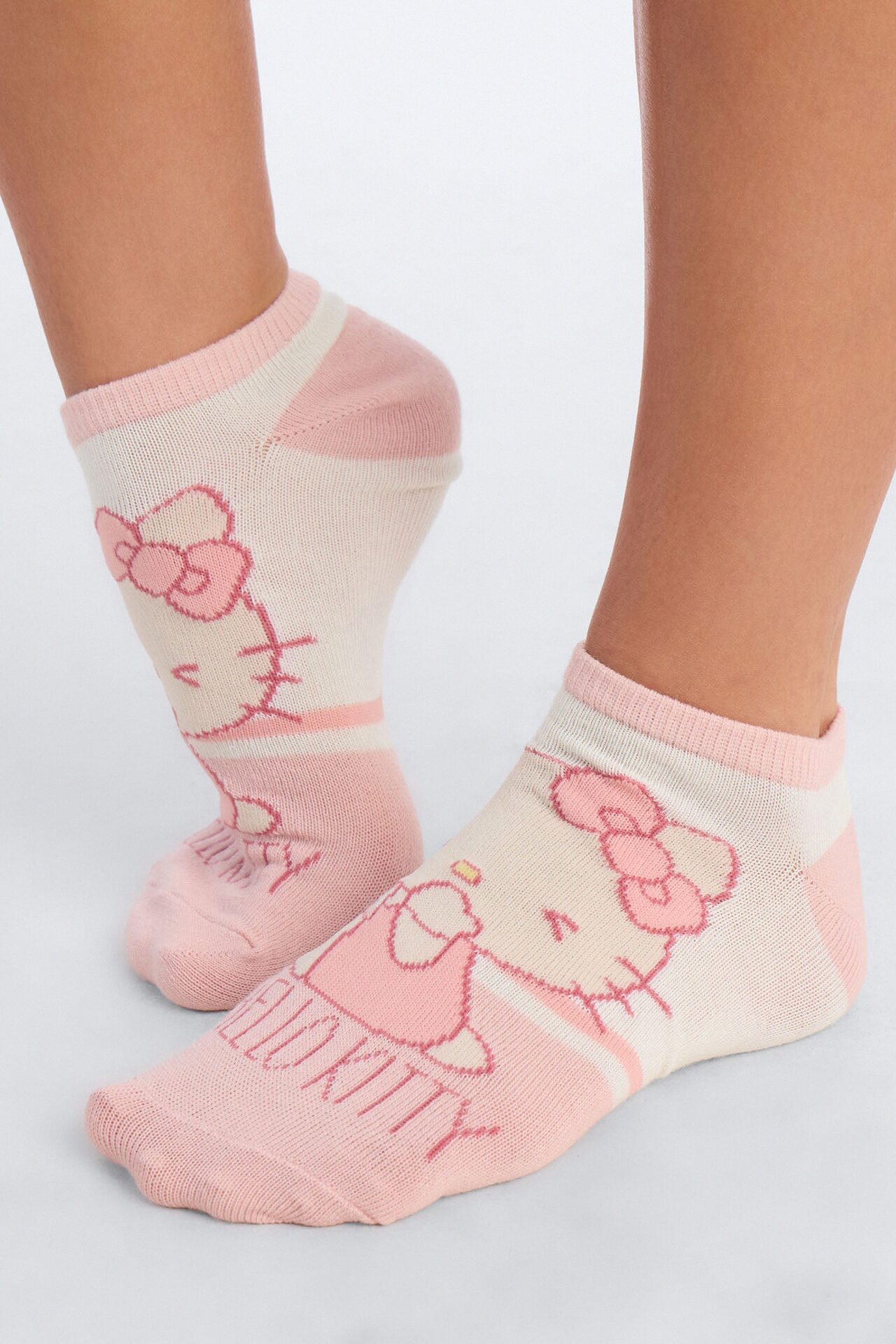 Hello Kitty Blushing 5 Pack No Show Socks - Pink