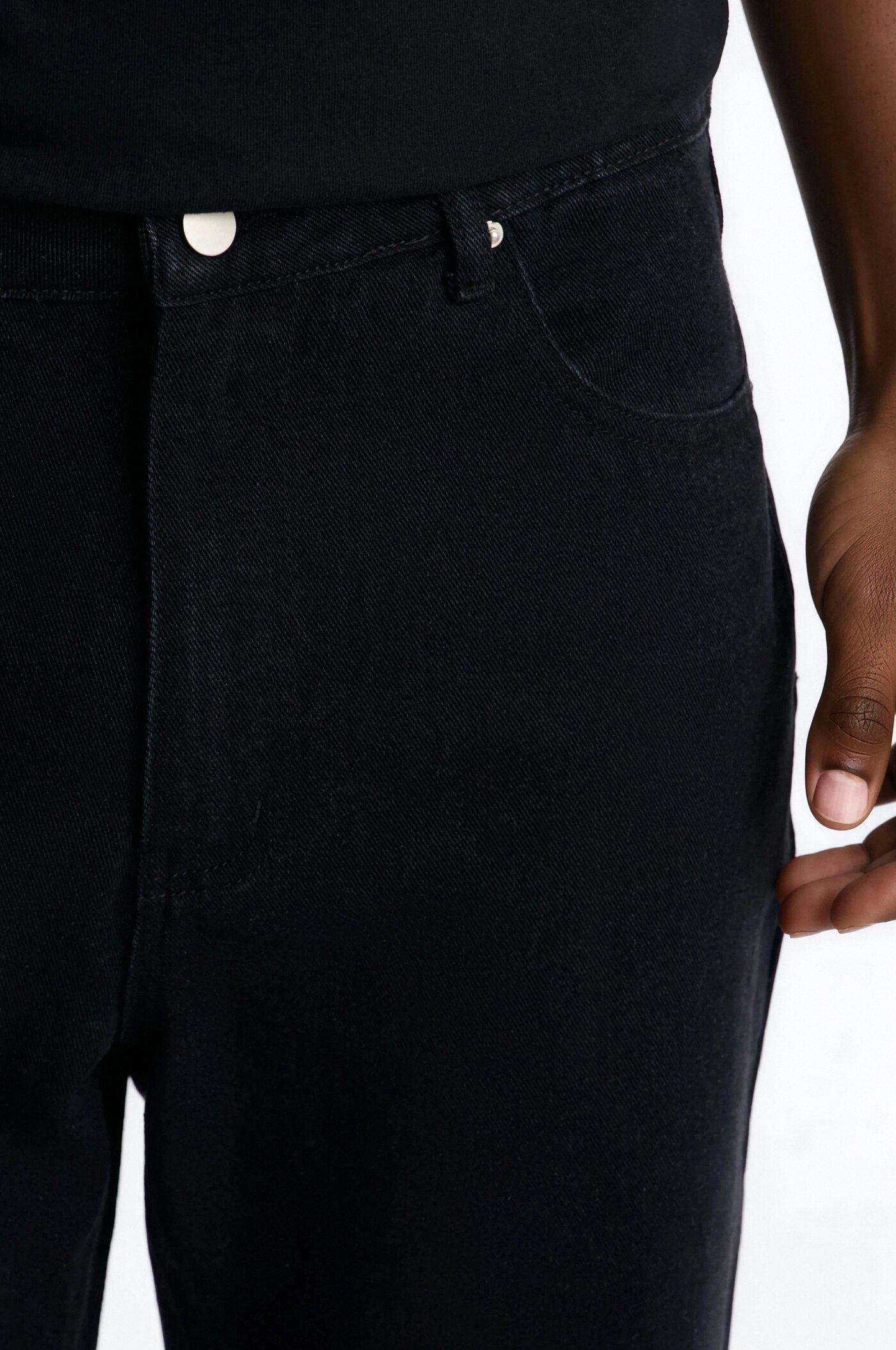 Routine Straight Jean - Black