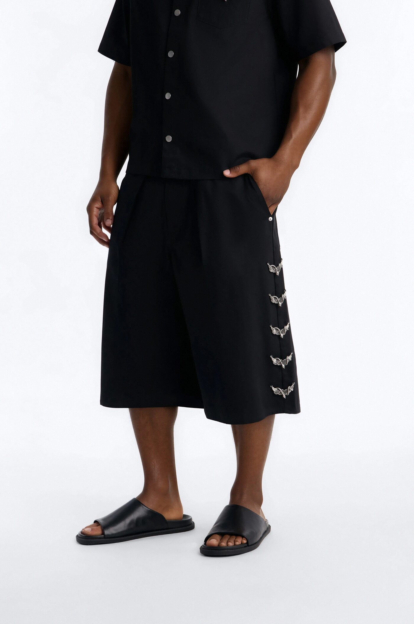 Baggy Winged Viper Short - Black