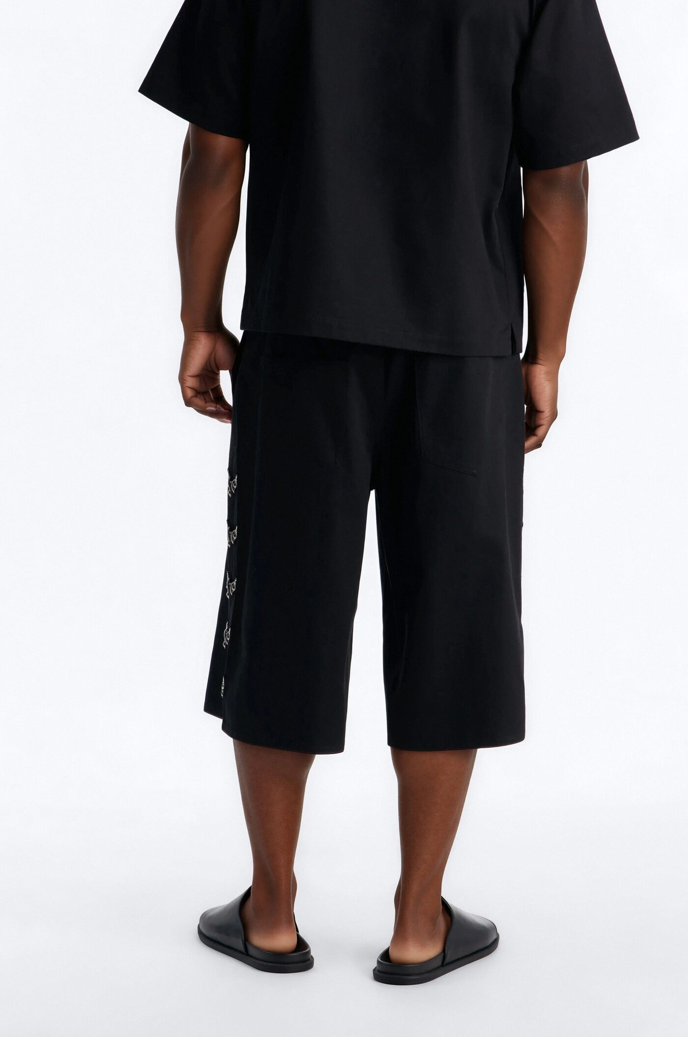 Baggy Winged Viper Short - Black
