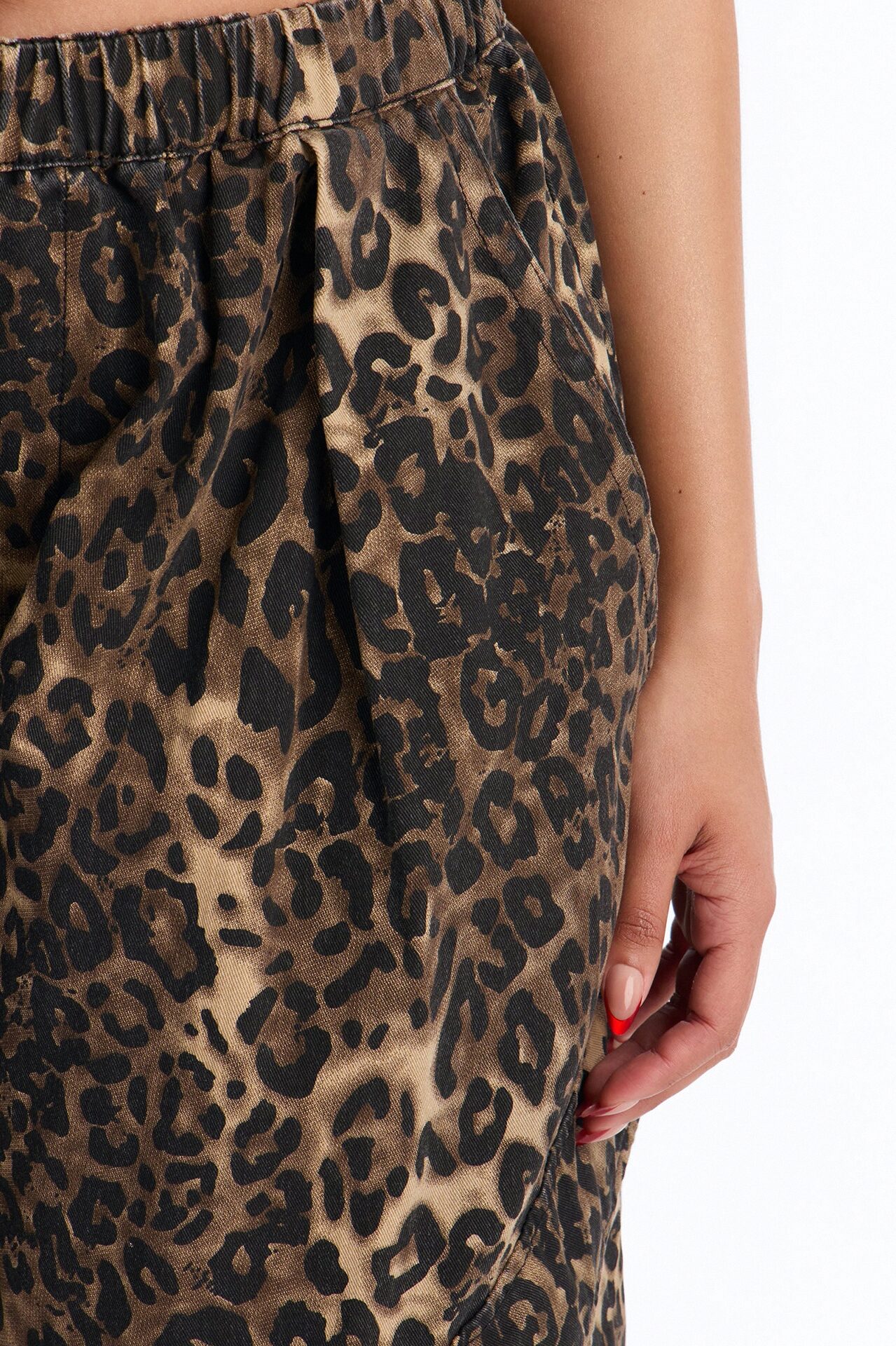 Carter Twill Cargo Bubble Hem Bermuda Short - Leopard