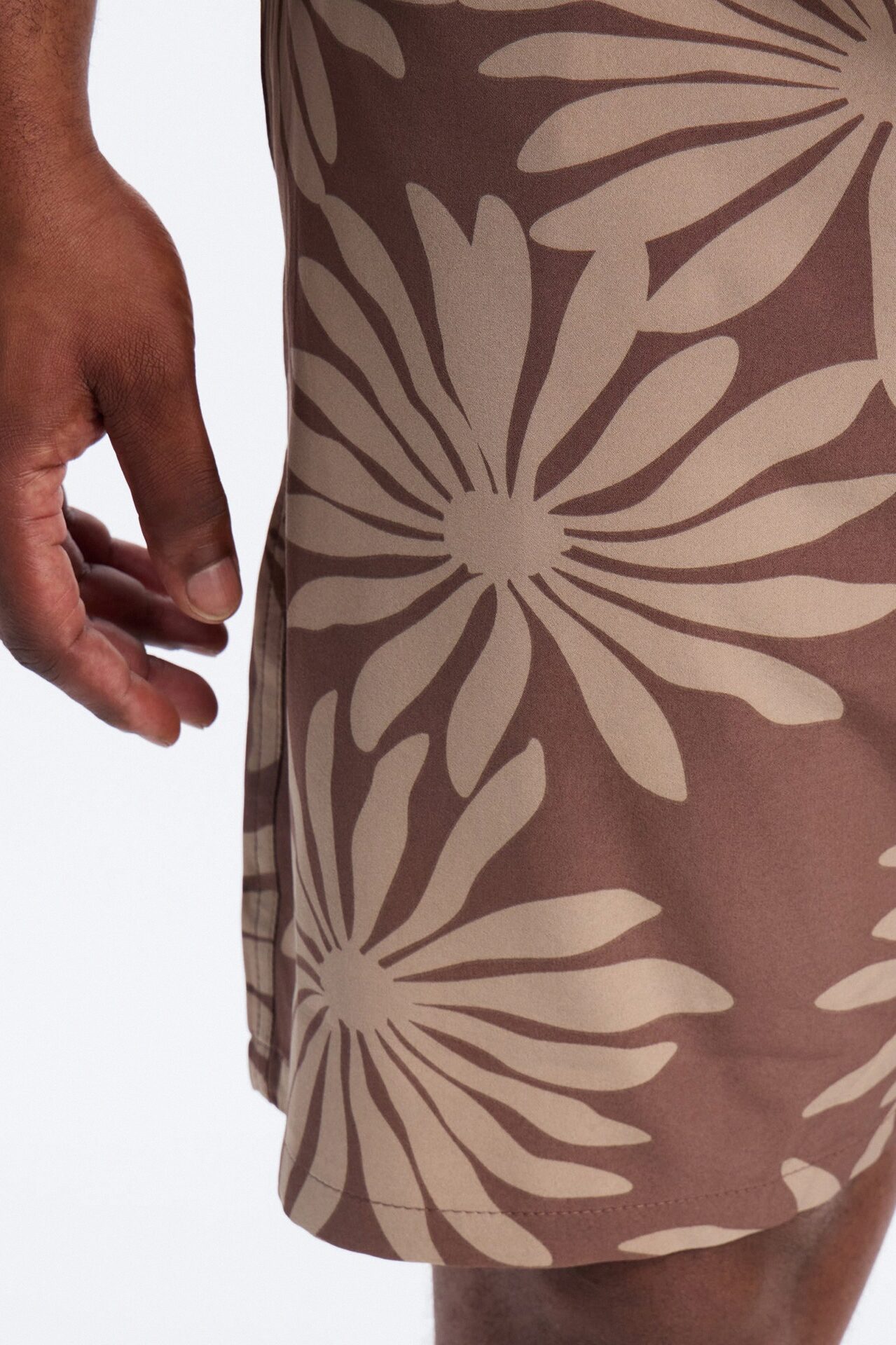Tulum Bloom Swim Trunk 7″ - Brown