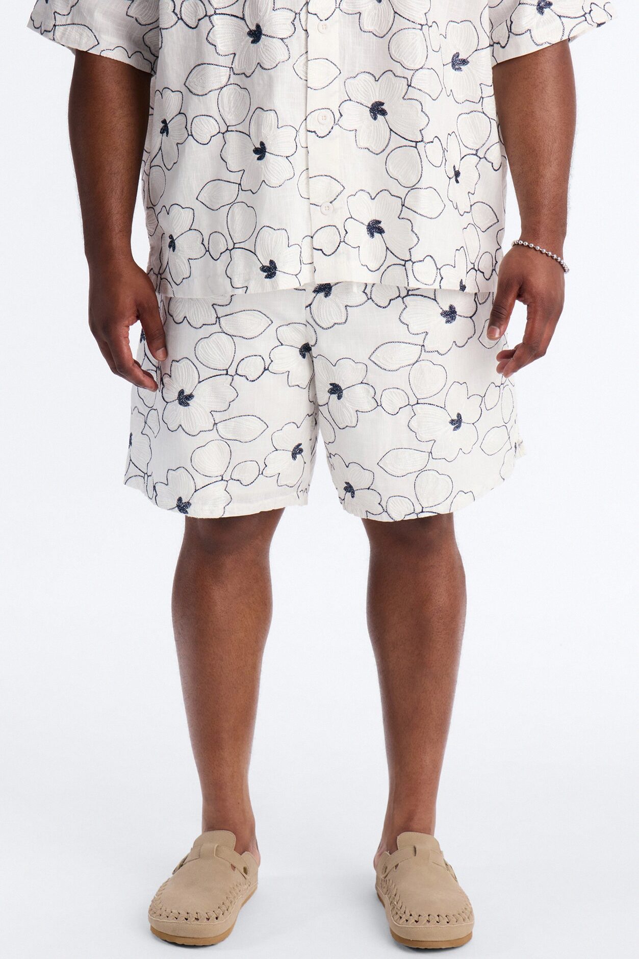 Relaxed Sand Blossom Short - White/combo