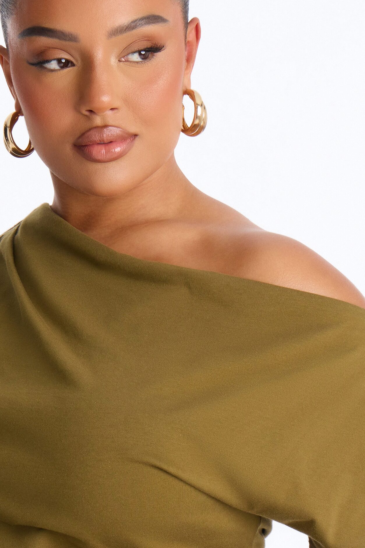 City Lounge Off Shoulder Short Sleeve T-Shirt - Olive