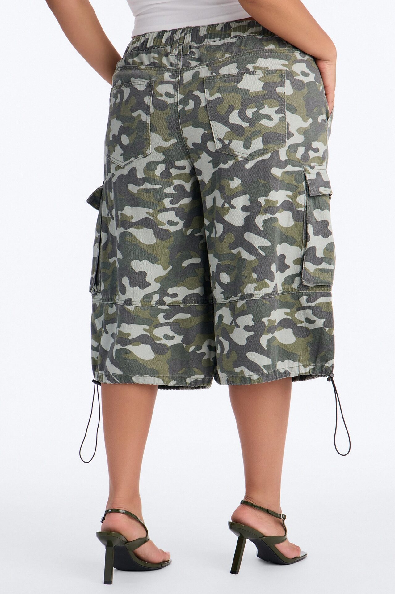 Here To Help Pull On Cargo Denim Jorts - Camouflage