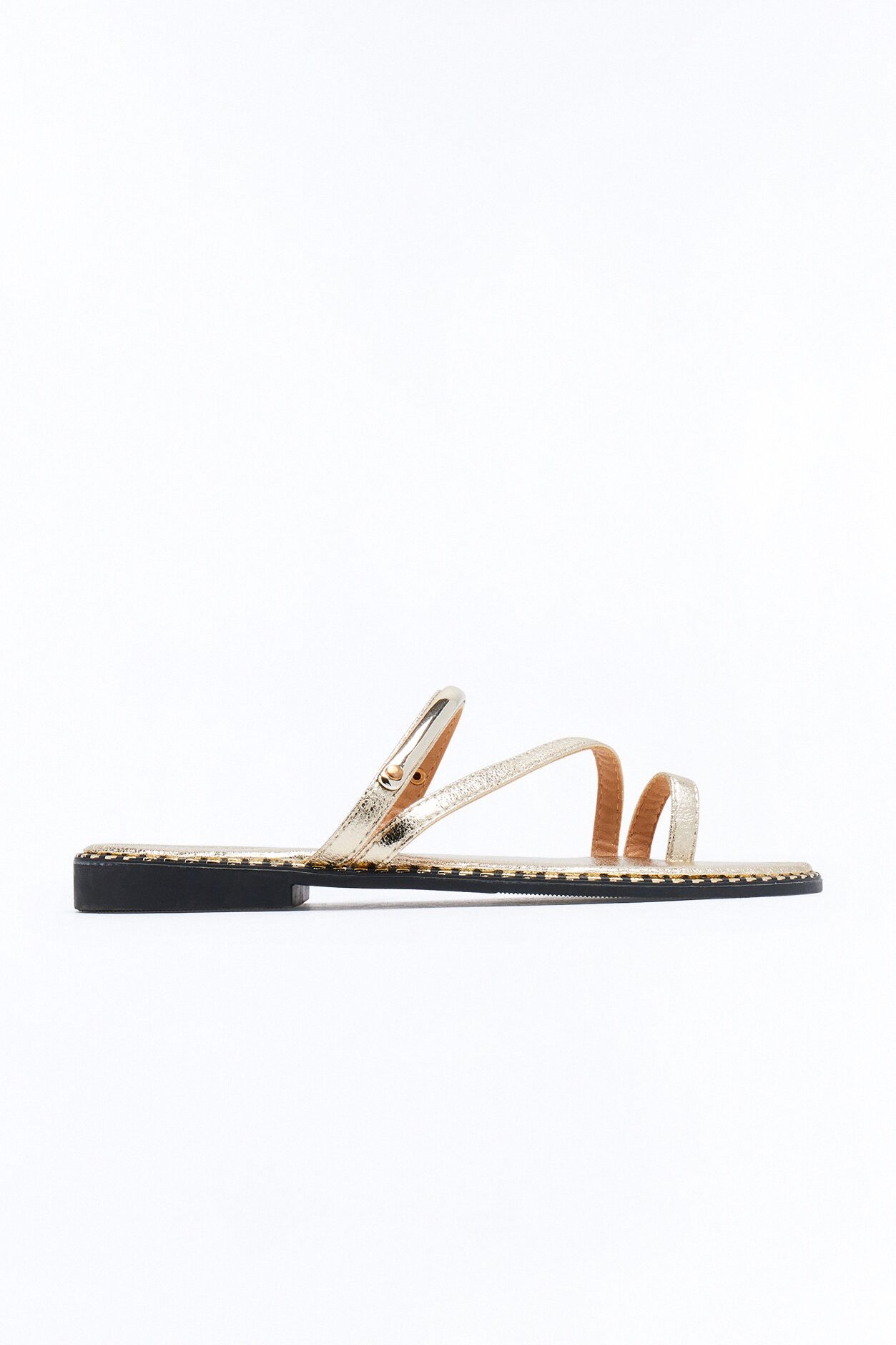 Go Off Metallic Flat Sandals - Gold