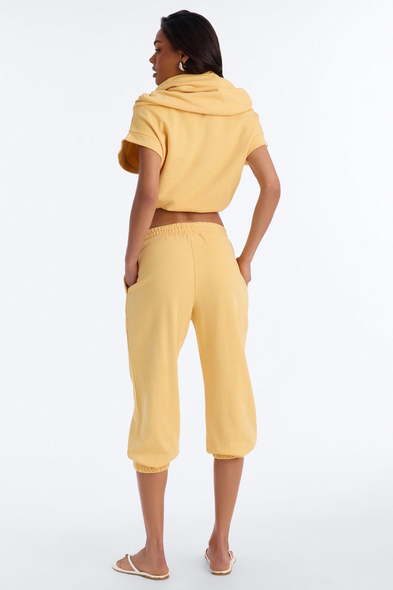 Alexa Capri Jogger Set - Butter Yellow