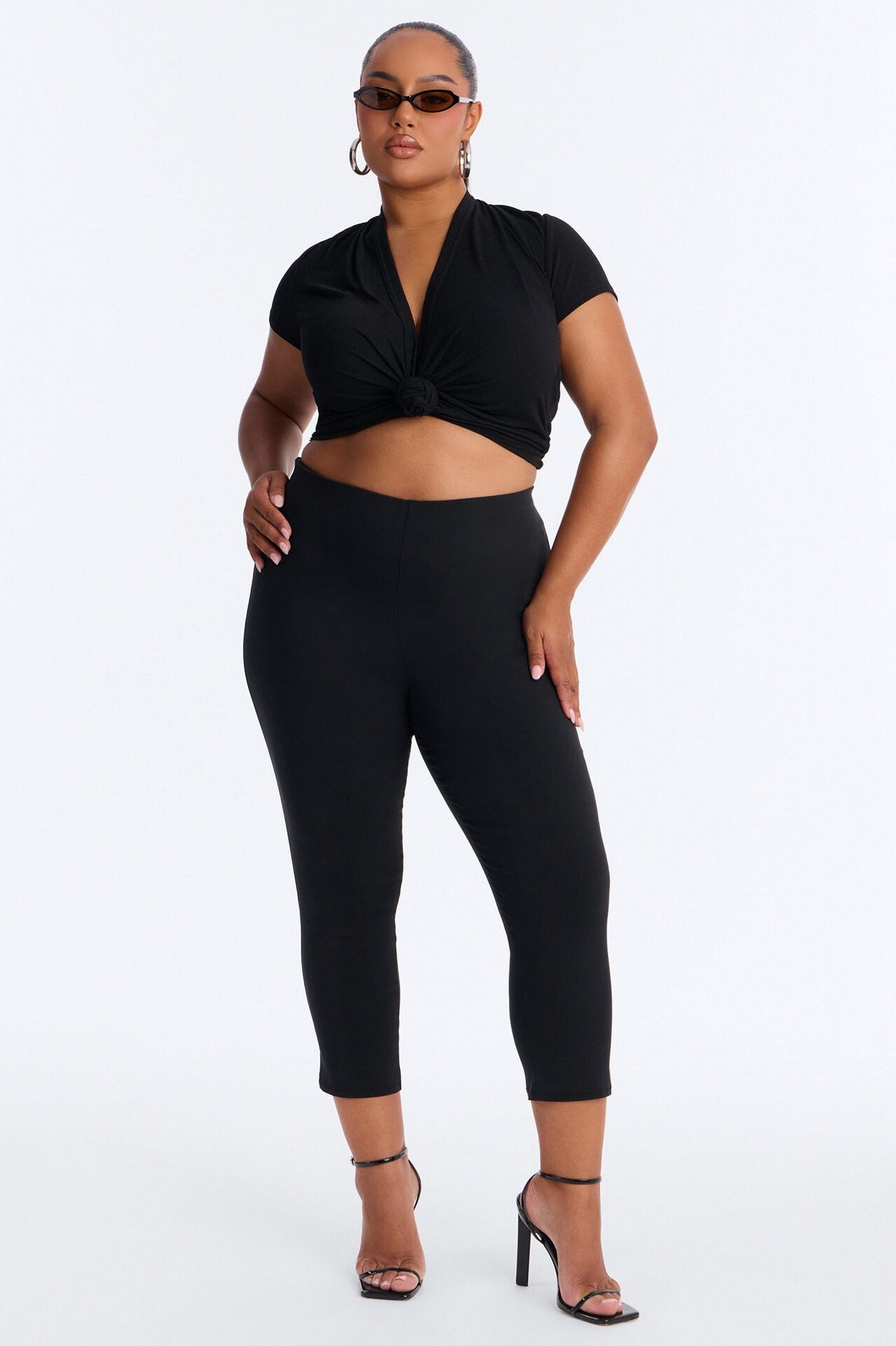 Selena Textured Knot Short Sleeve Top - Black