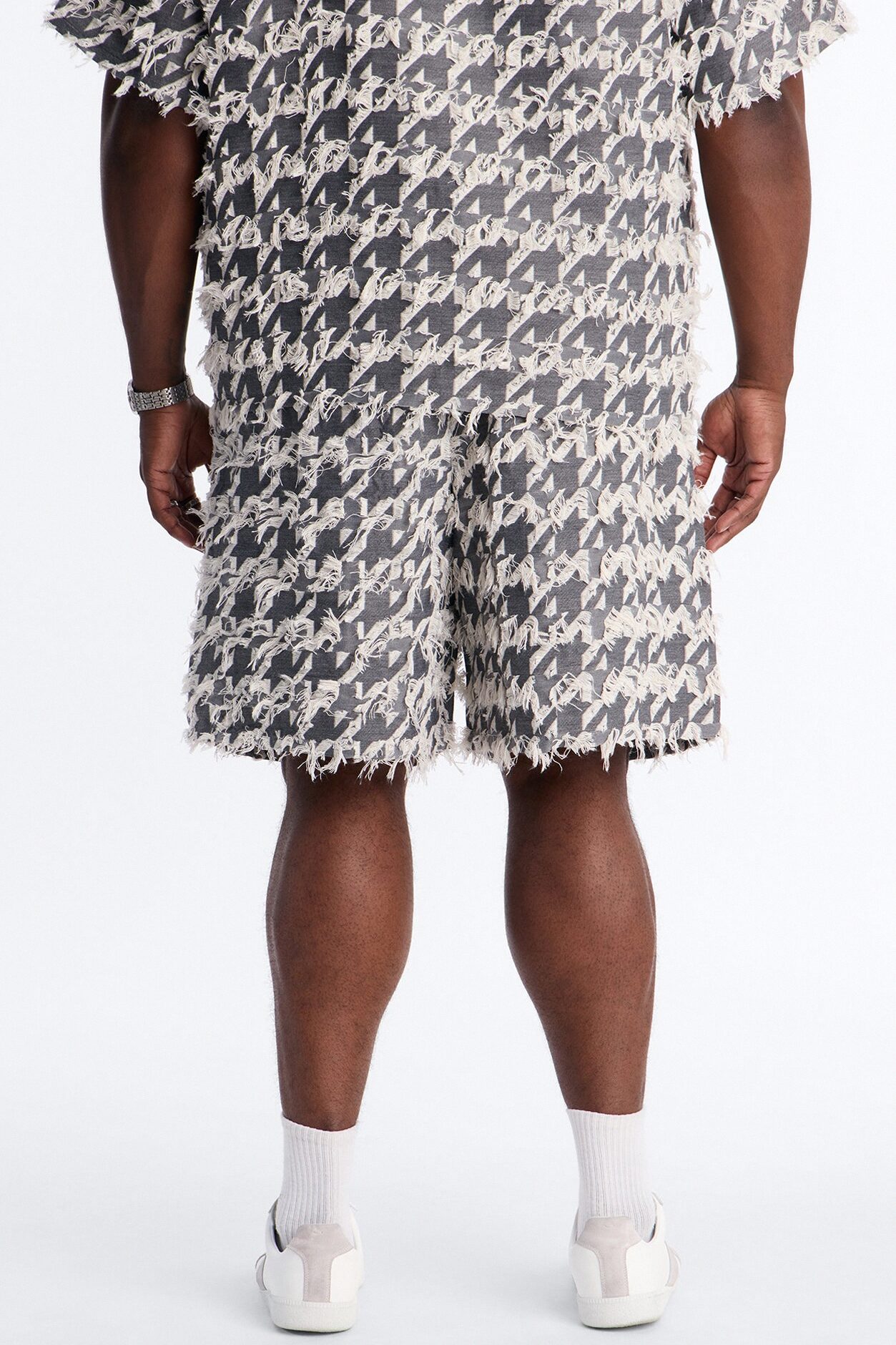 Relaxed Houndstooth Nomad Short - Grey