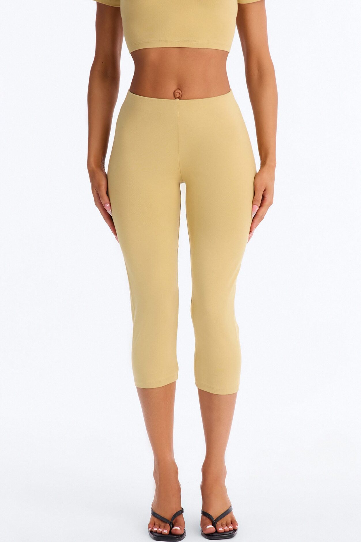 Quinn Low Rise Capri Legging - Honey