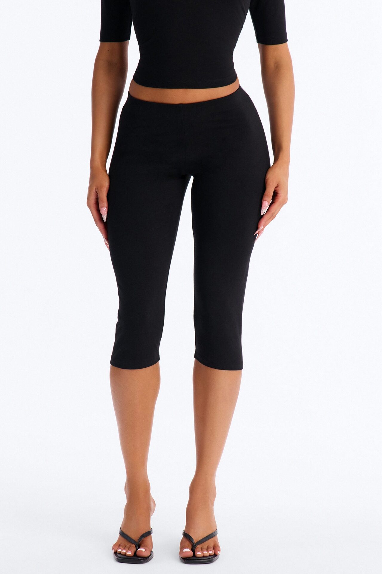 Quinn Low Rise Pedal Pusher Capri Legging - Black