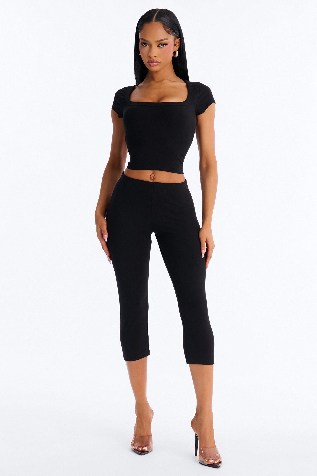 Quinn Low Rise Capri Legging - Black